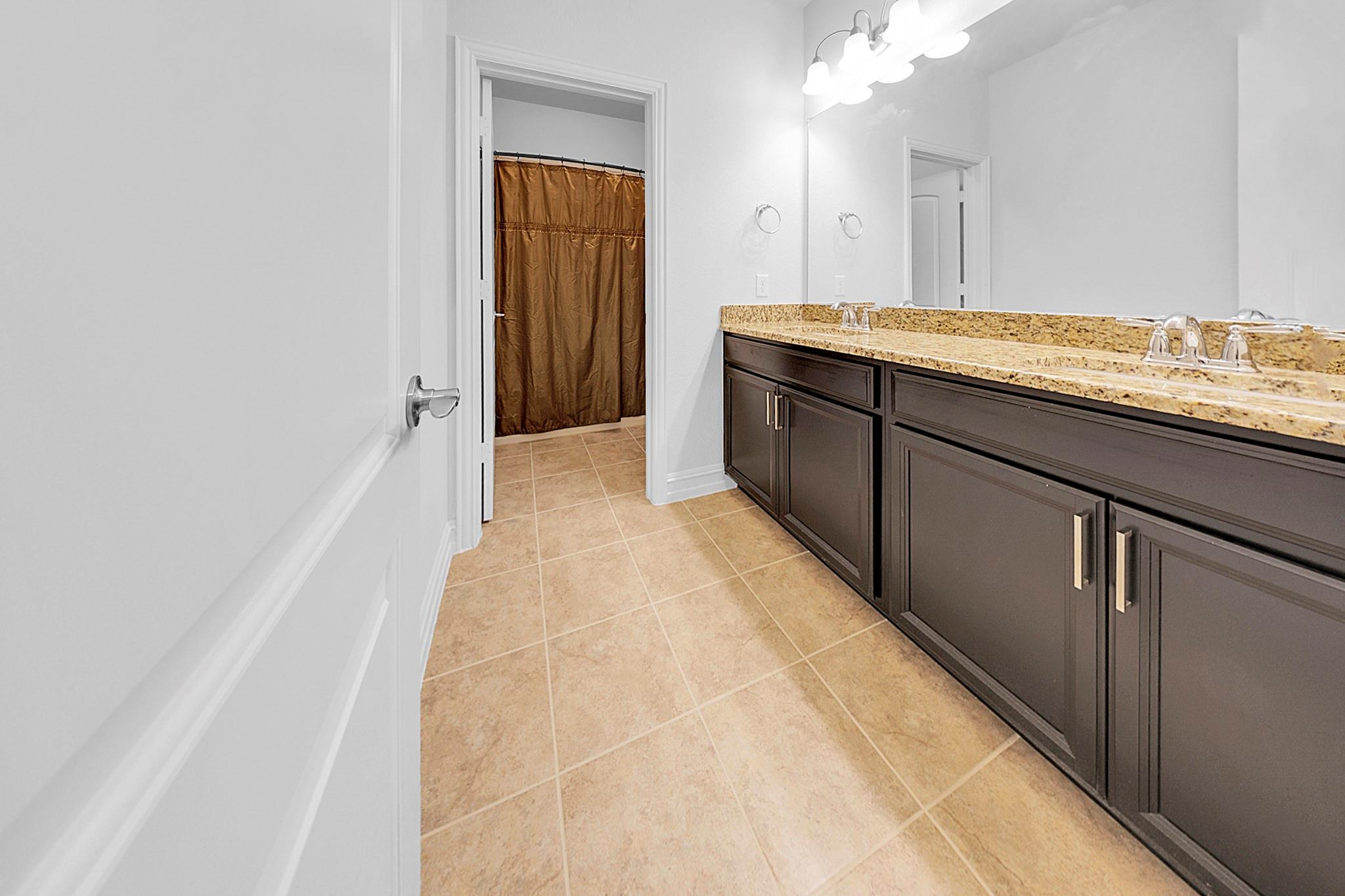 property viewer photo 31