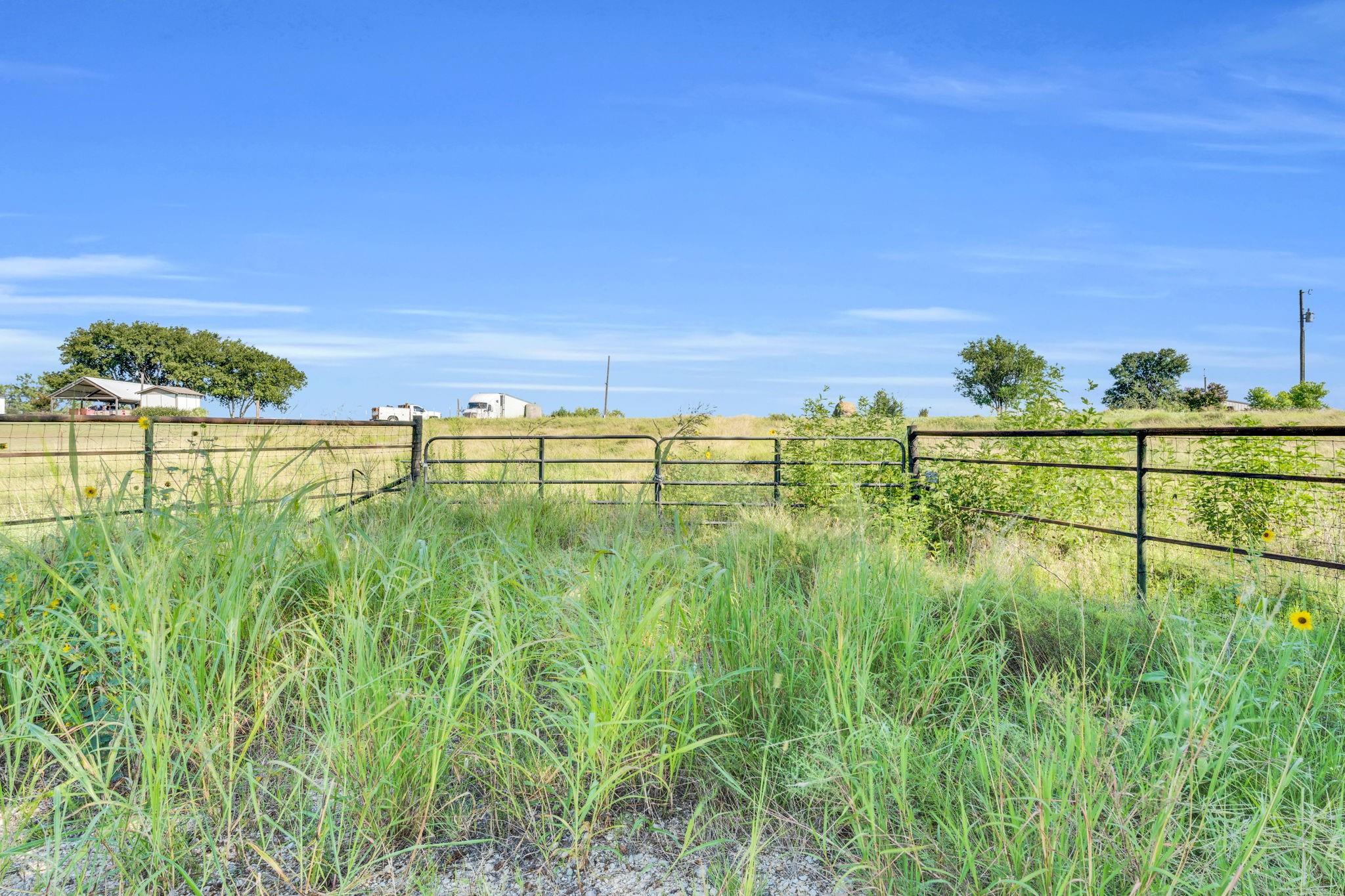 main property photo 16