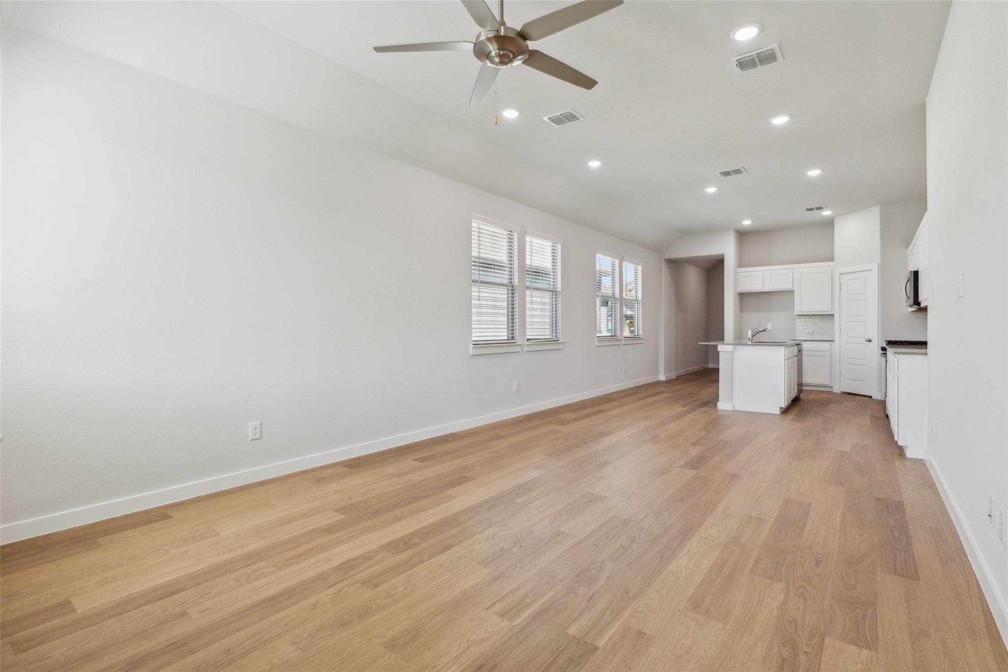 property viewer photo 7