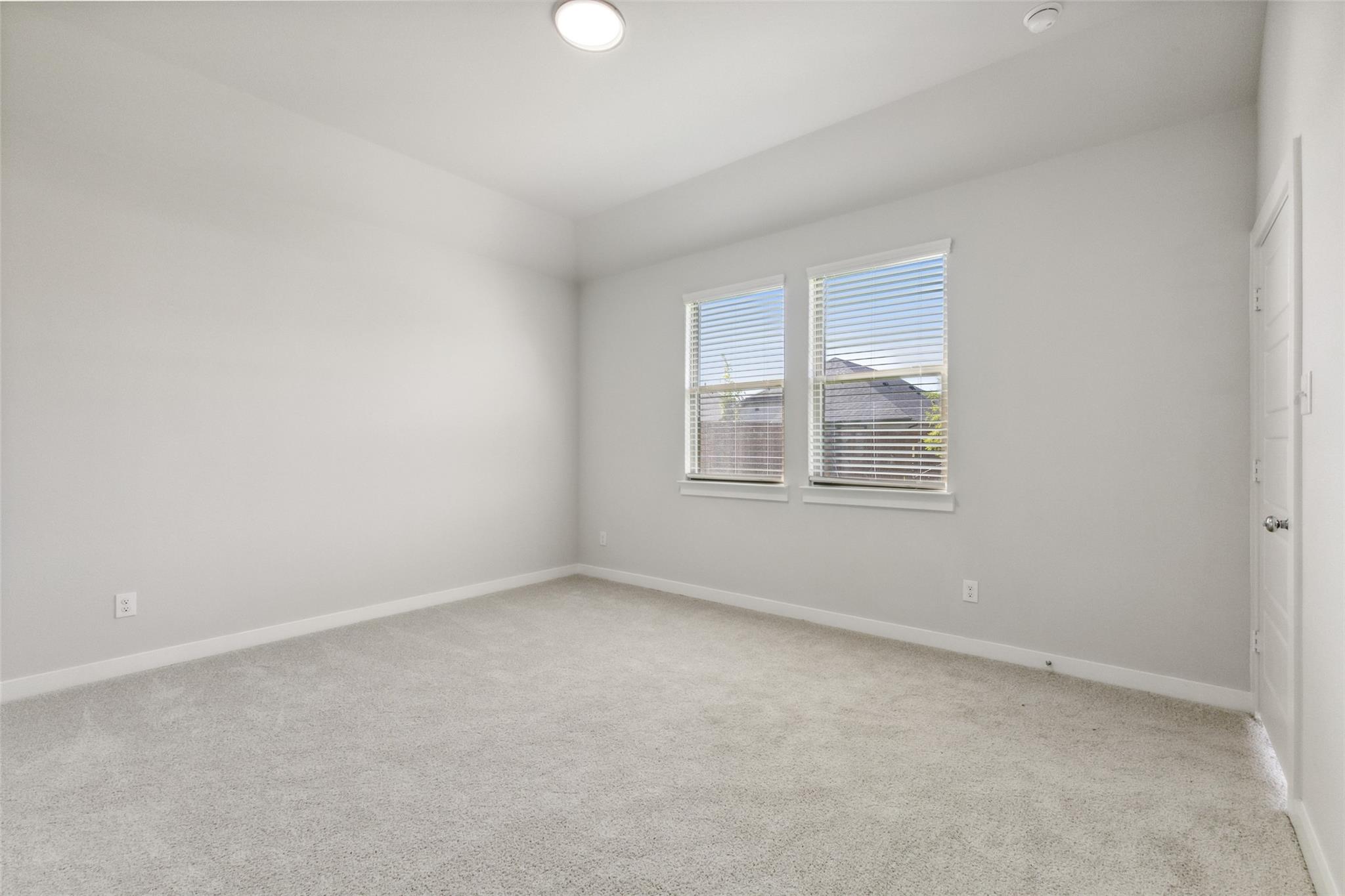 property viewer photo 9