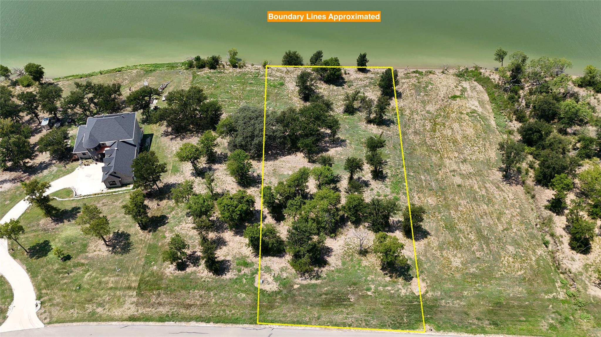 main property photo 32