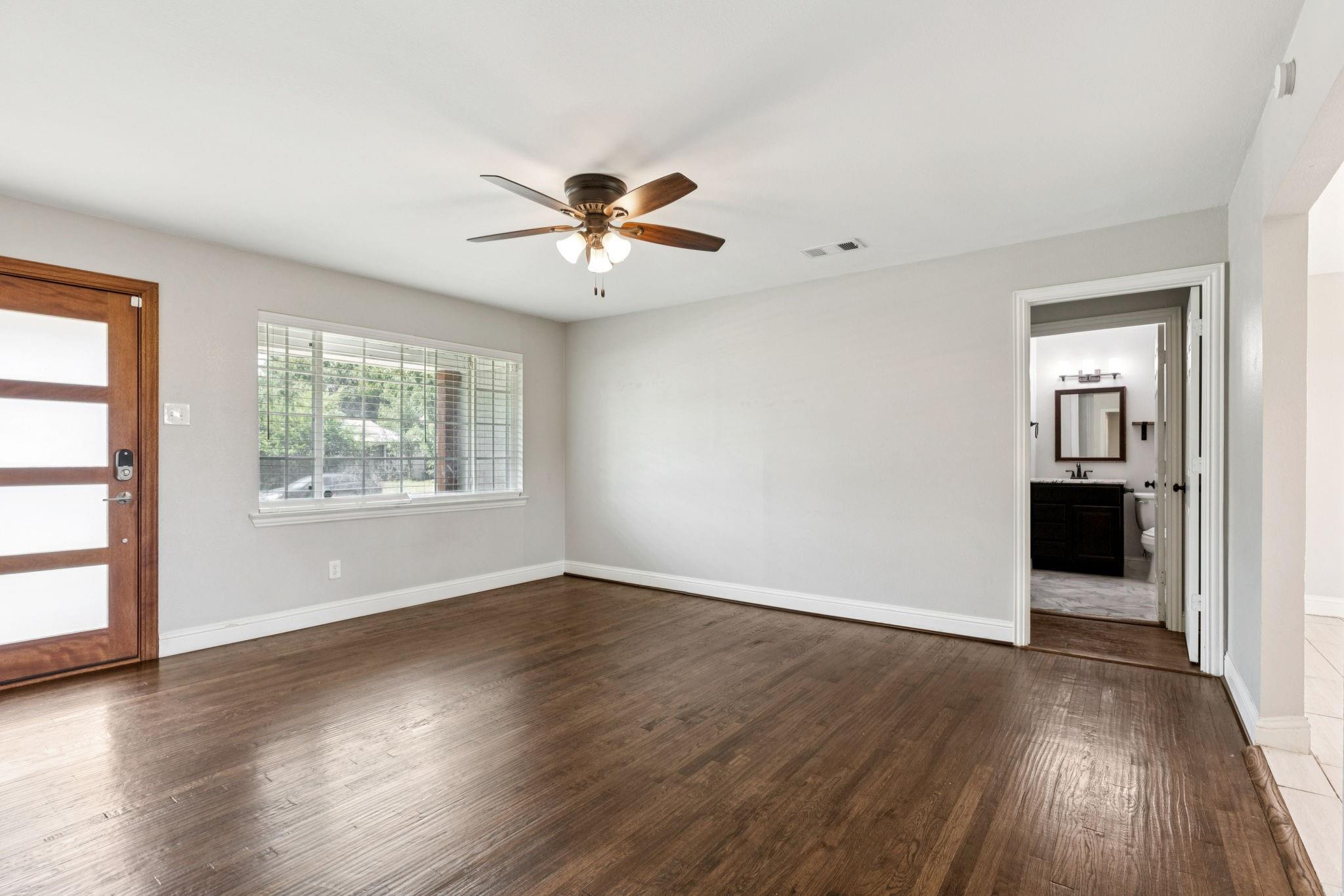 property viewer photo 10