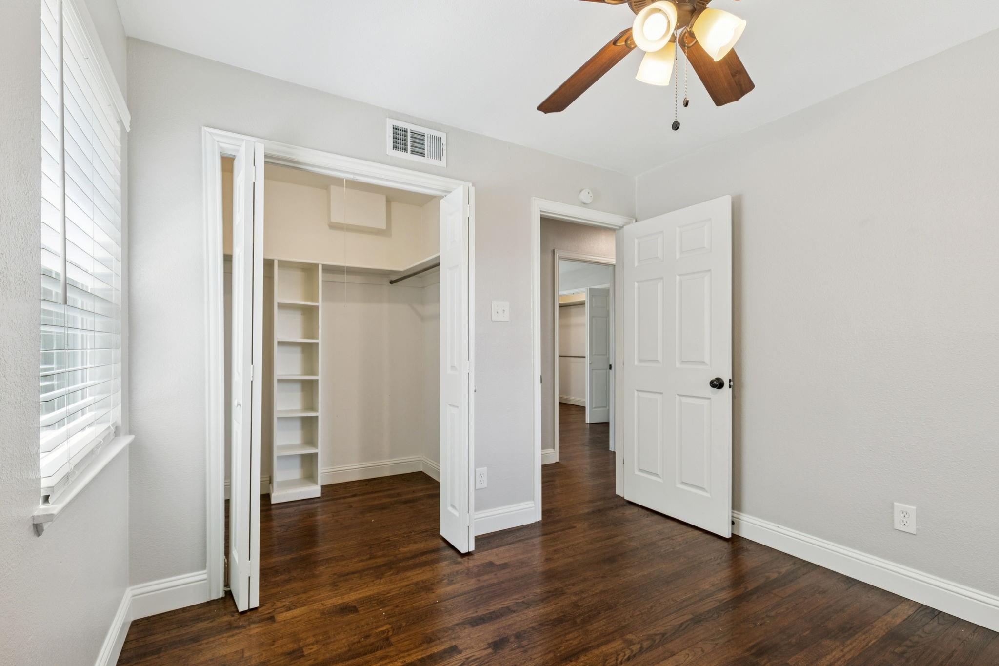 property viewer photo 13