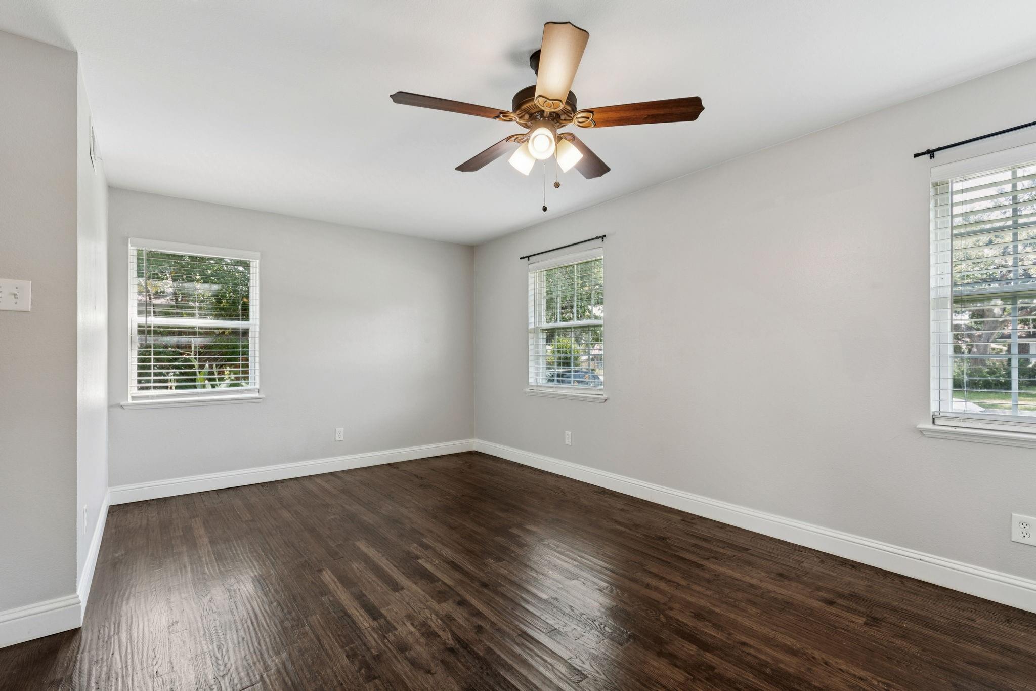 property viewer photo 14