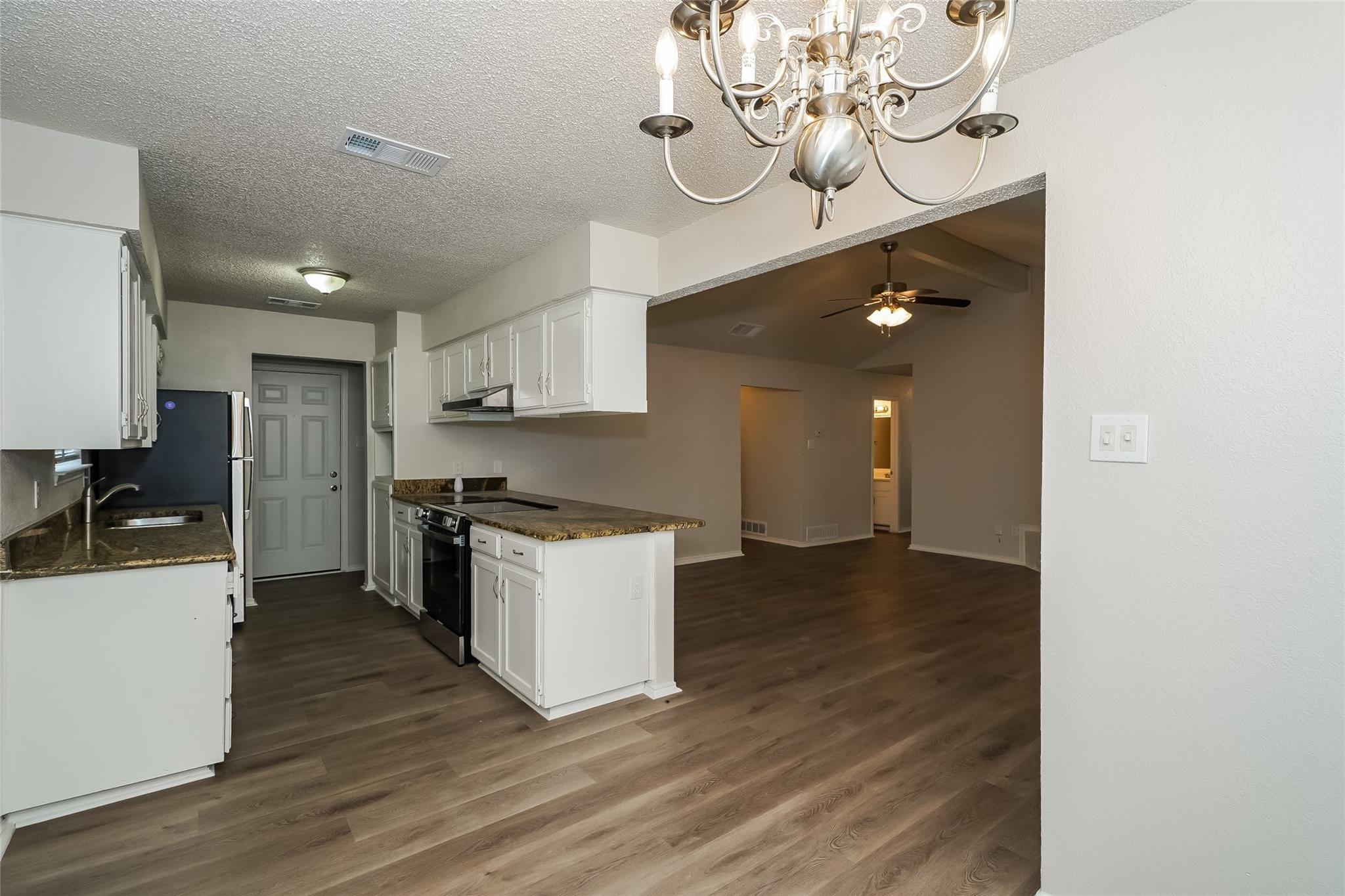 property viewer photo 8