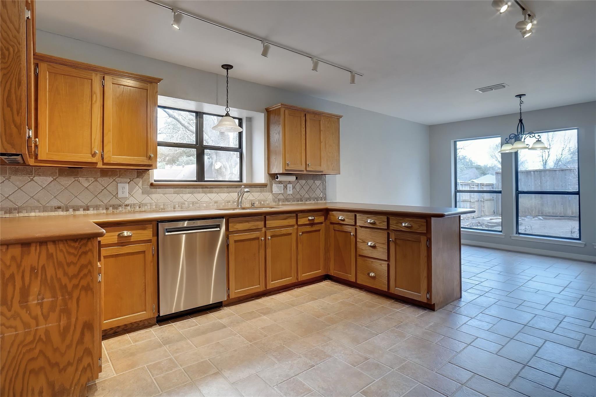 property viewer photo 3