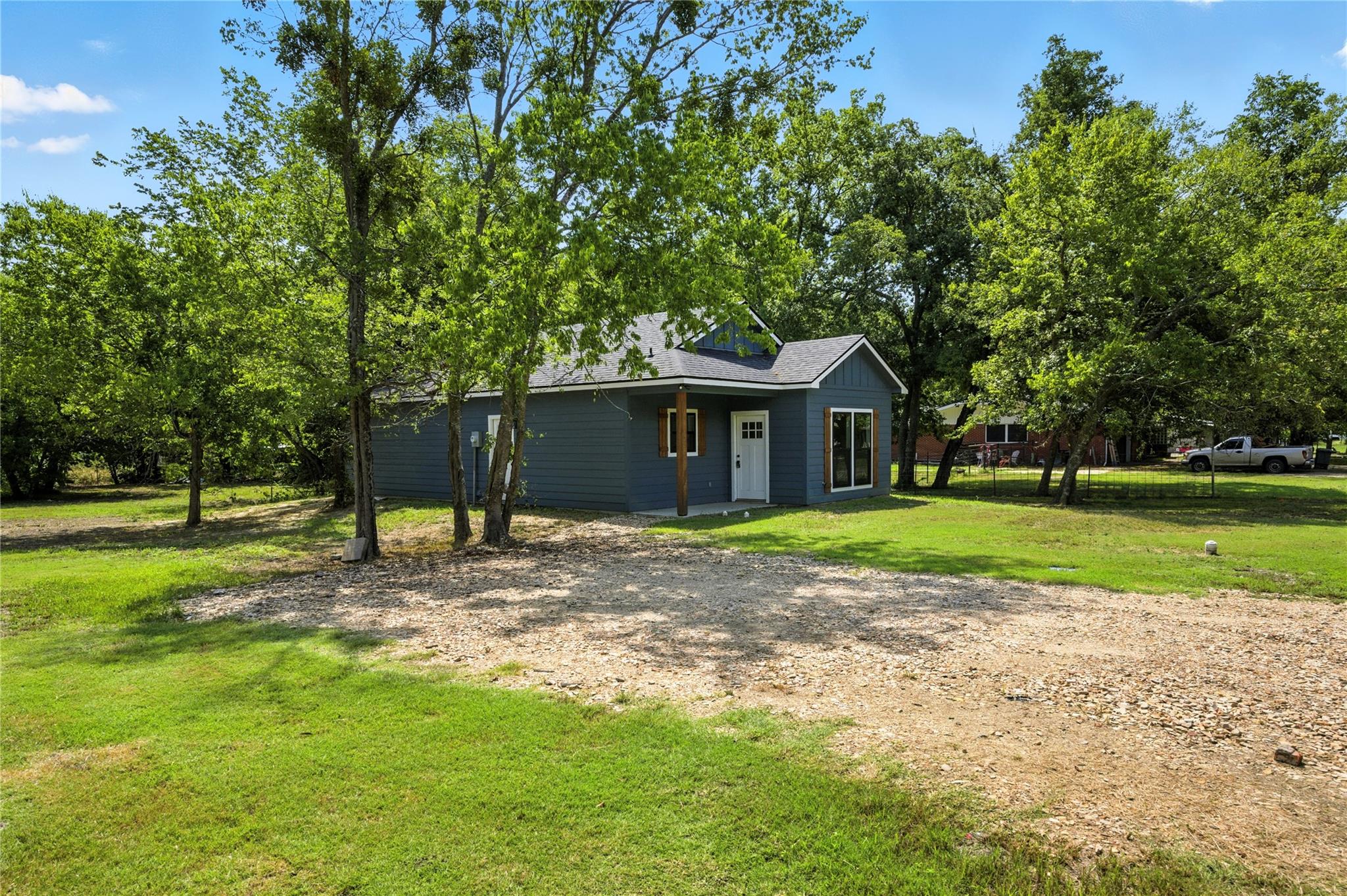 property viewer photo 21