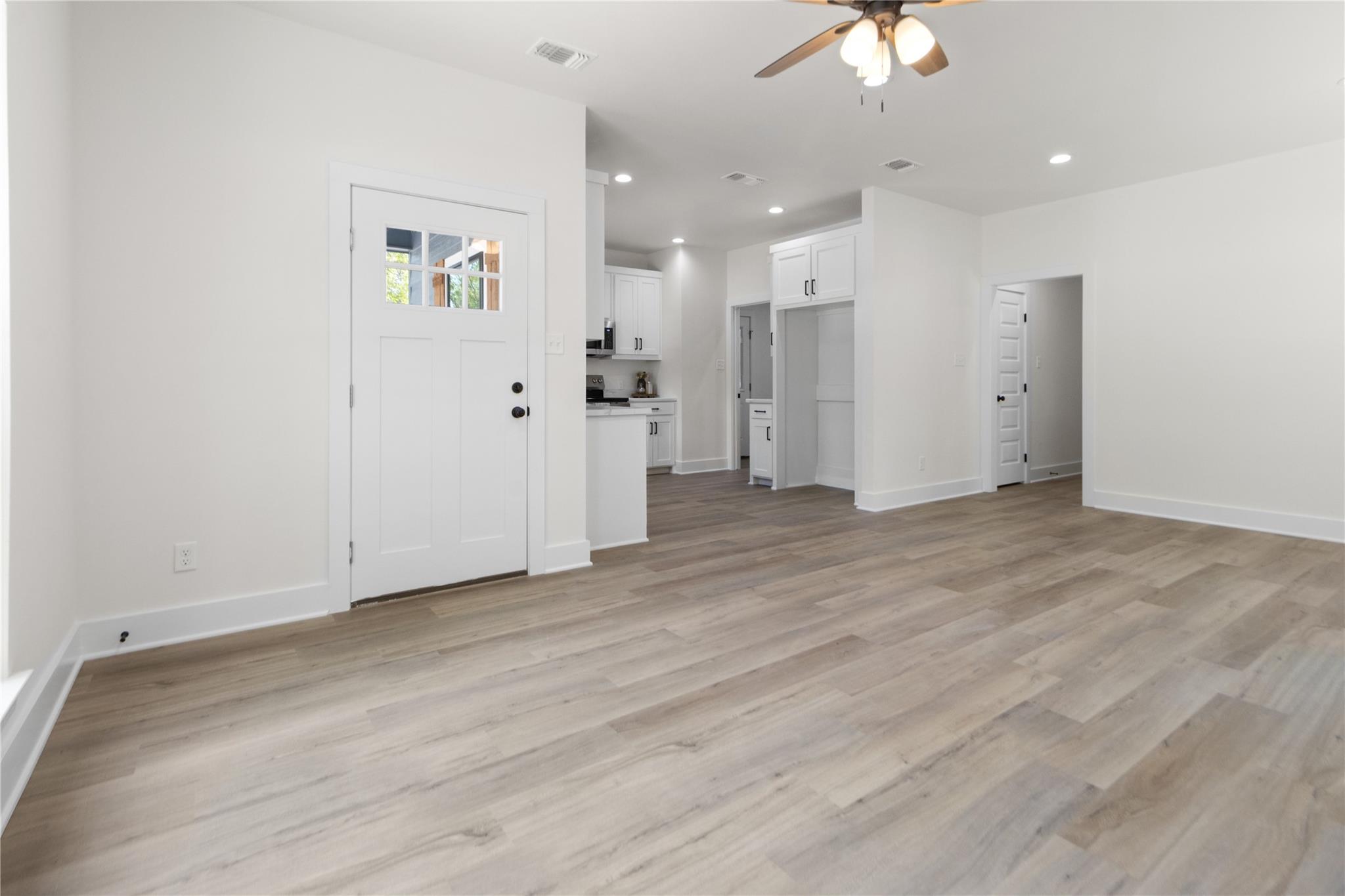 property viewer photo 7