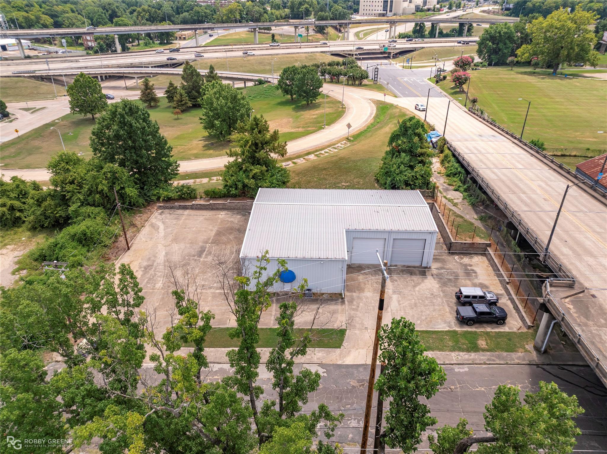 main property photo 26