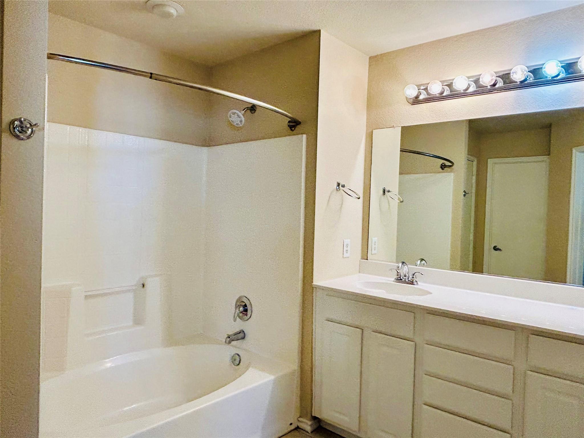 property viewer photo 8