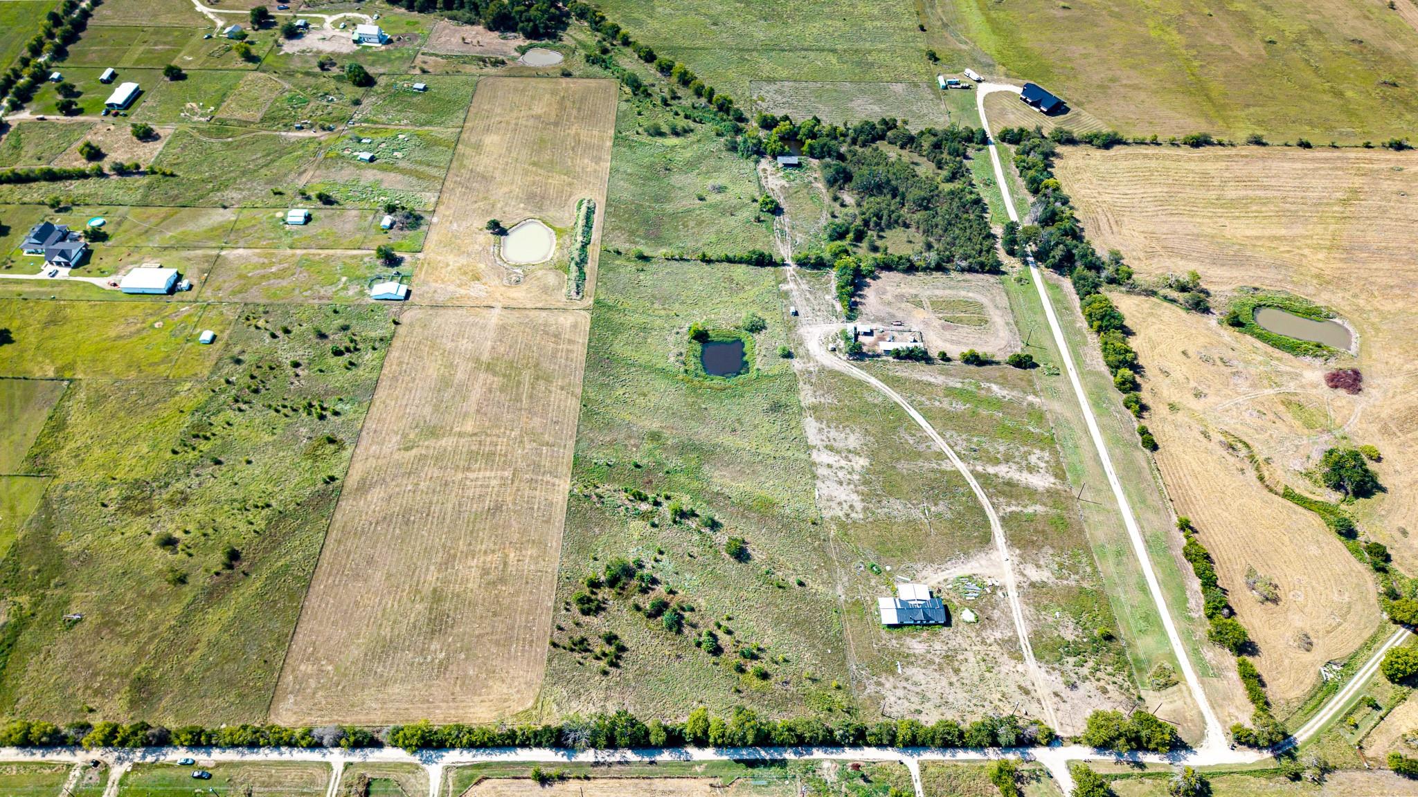 main property photo 16