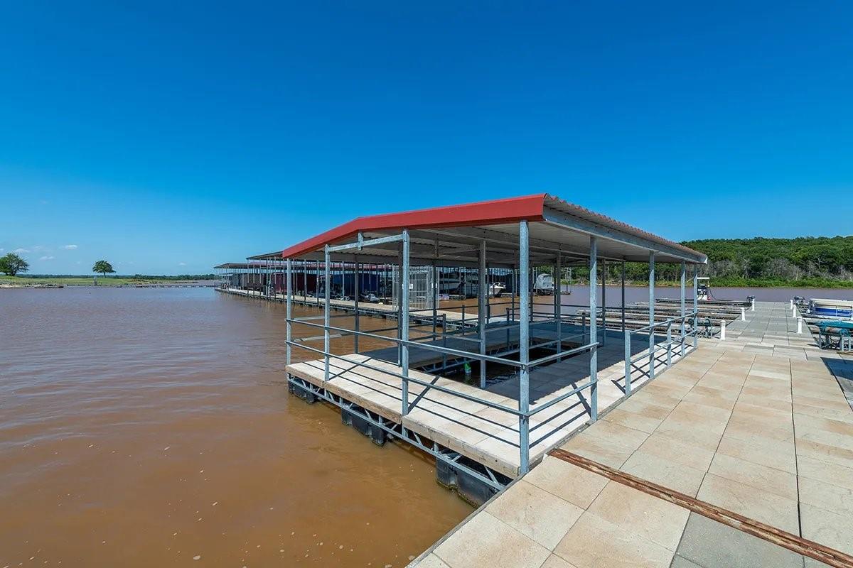 main property photo 30