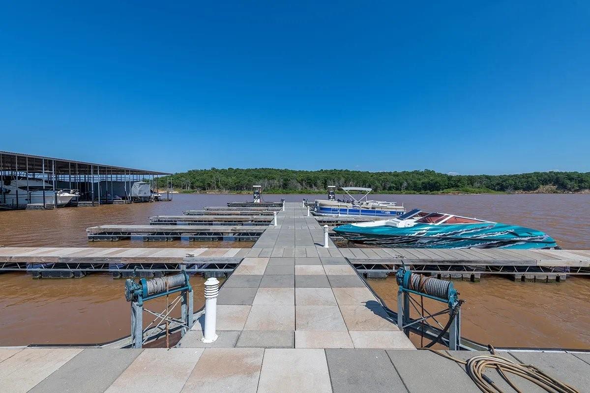 main property photo 29