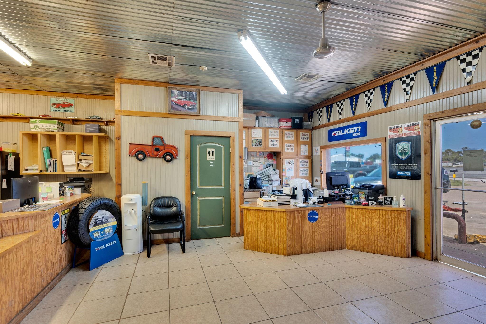 main property photo 13