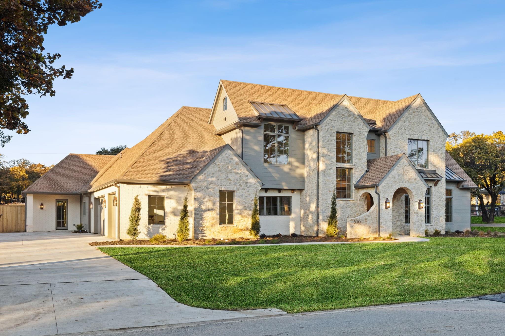 main property photo 3