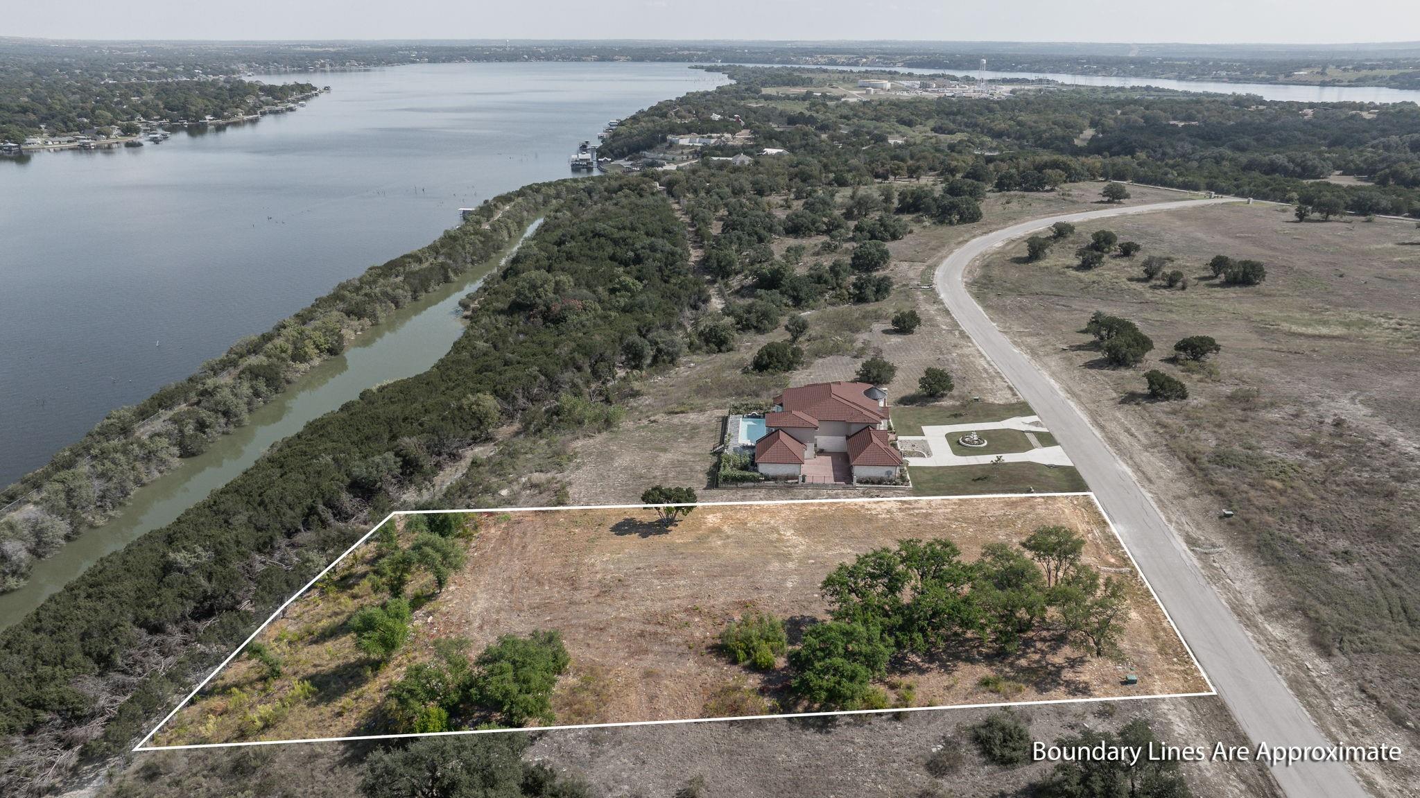 main property photo 14