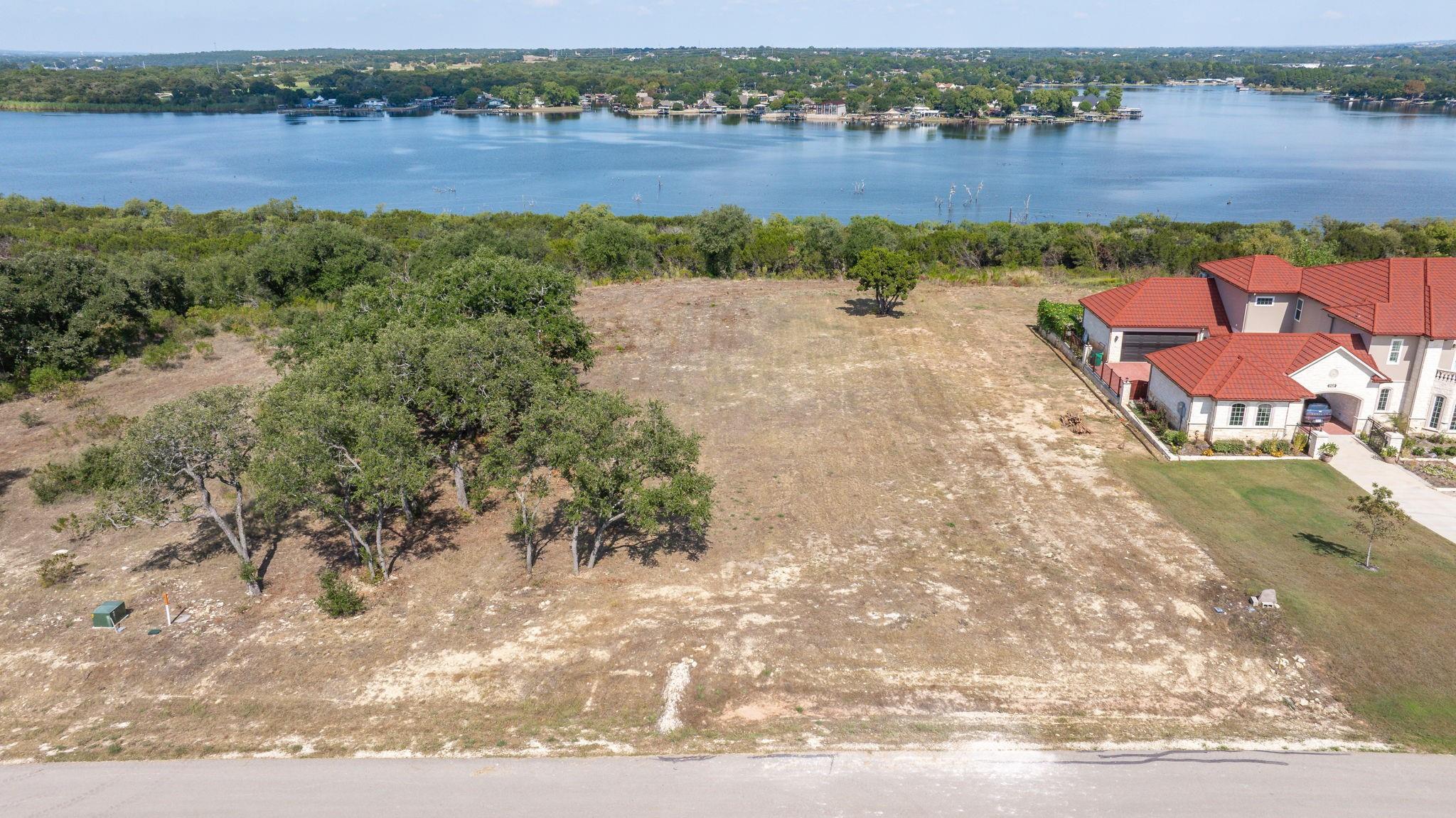 main property photo 8