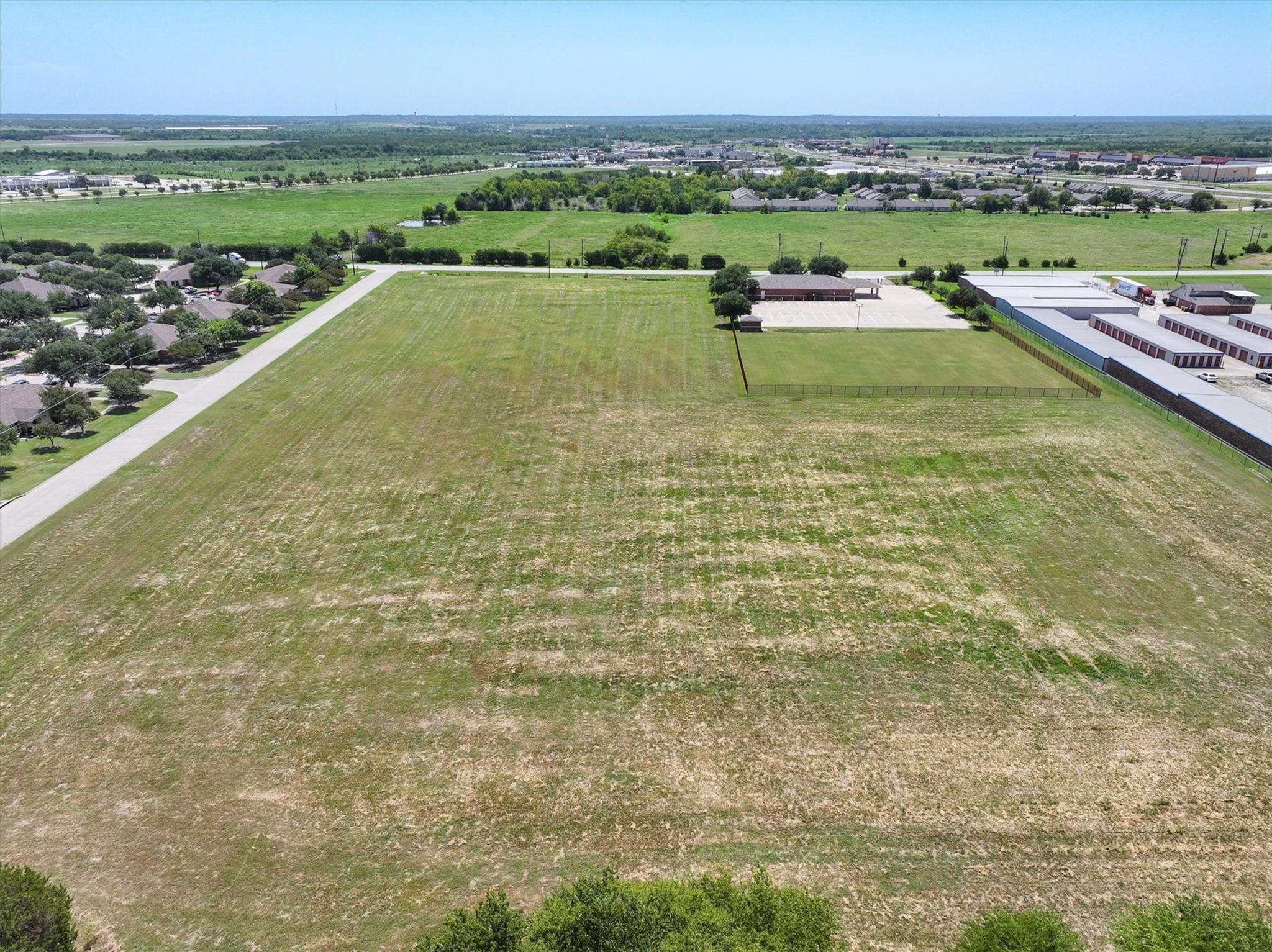main property photo 13