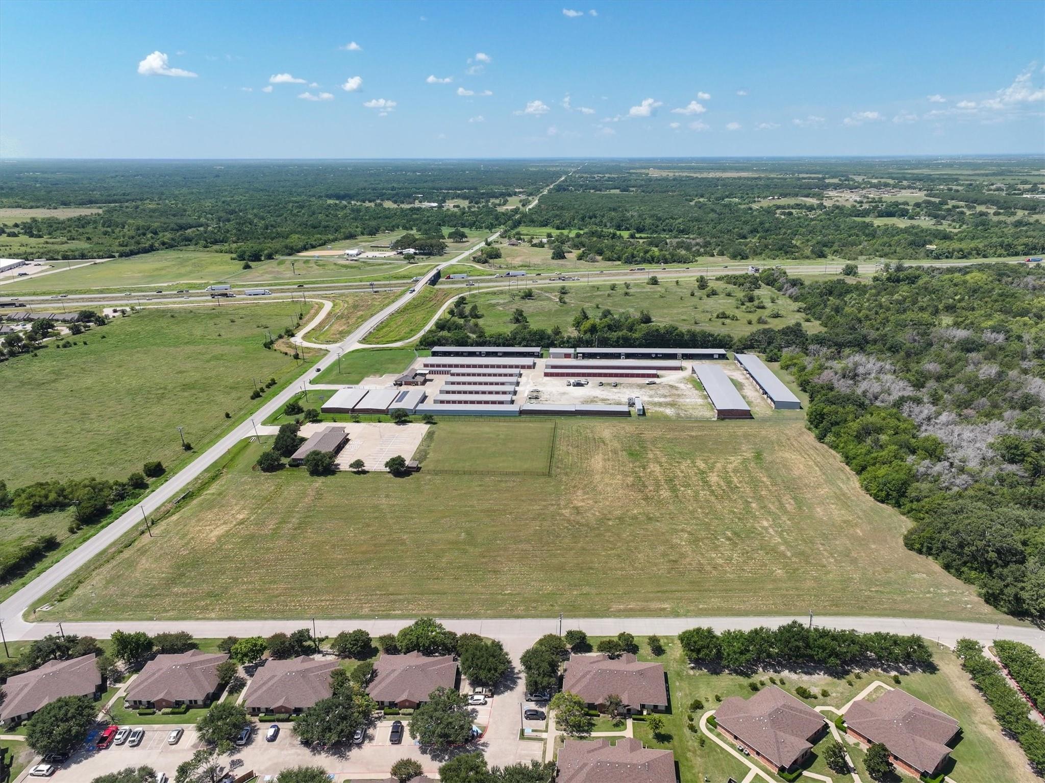 main property photo 17