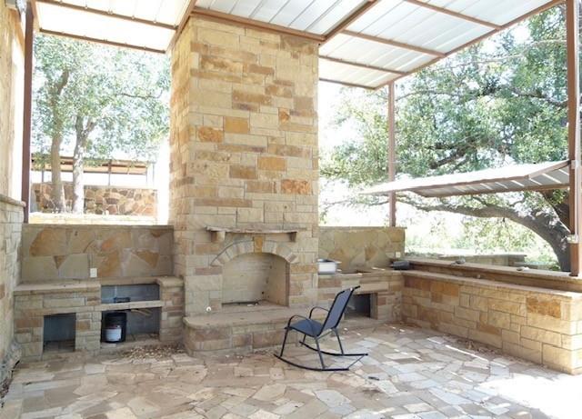 main property photo 11