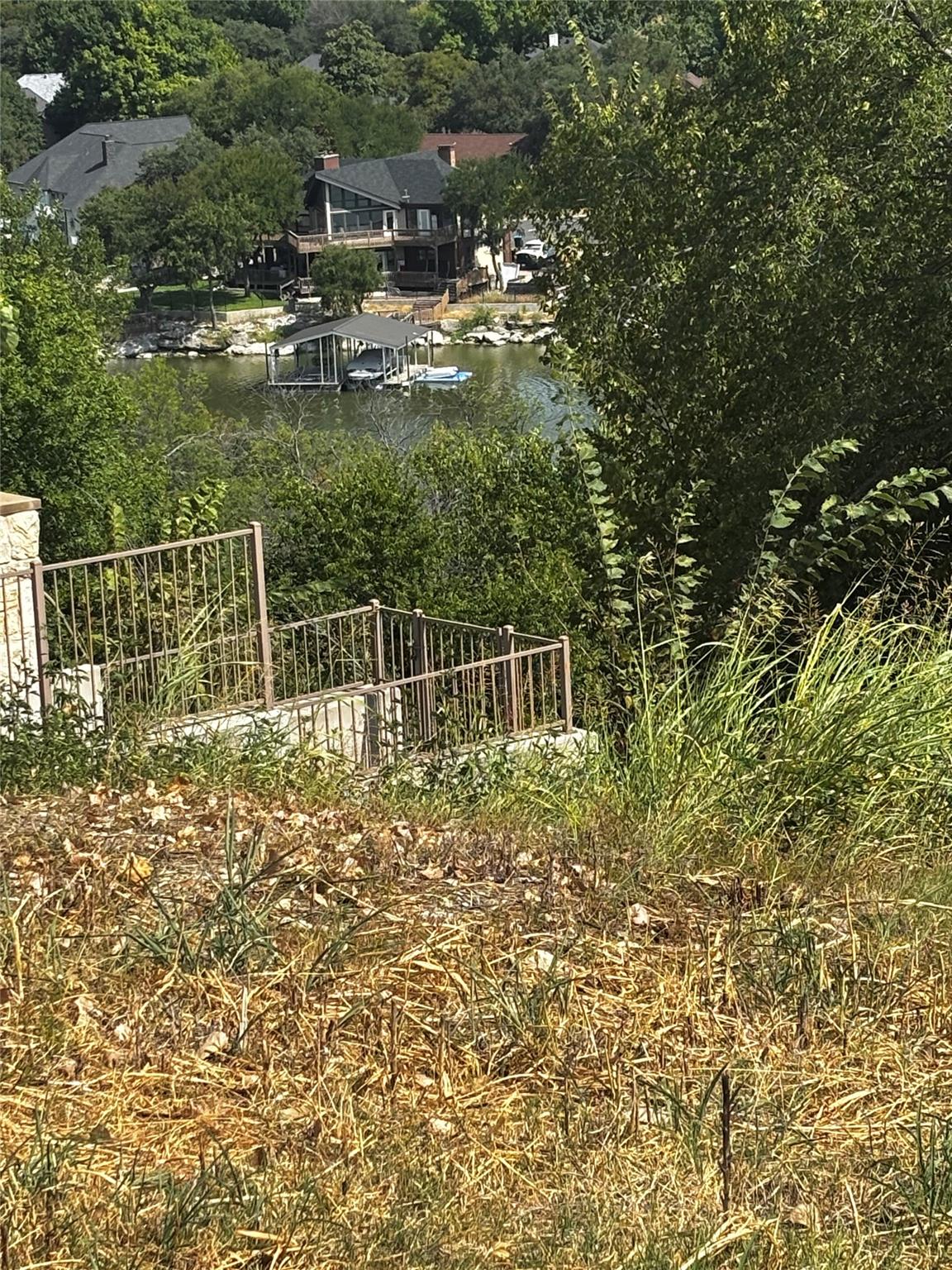 main property photo 6