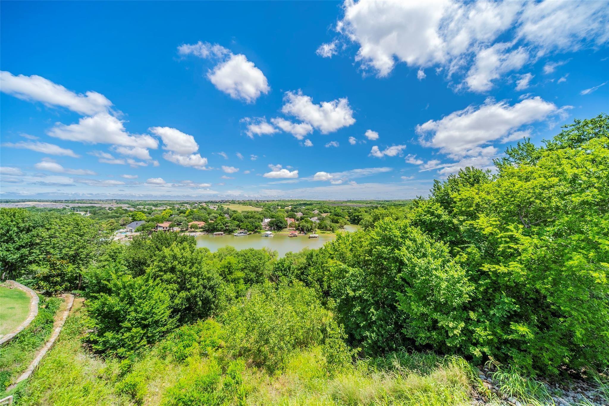 main property photo 8