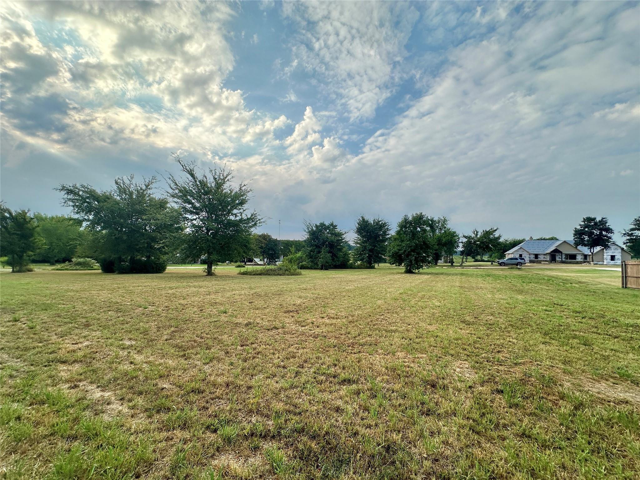 main property photo 8
