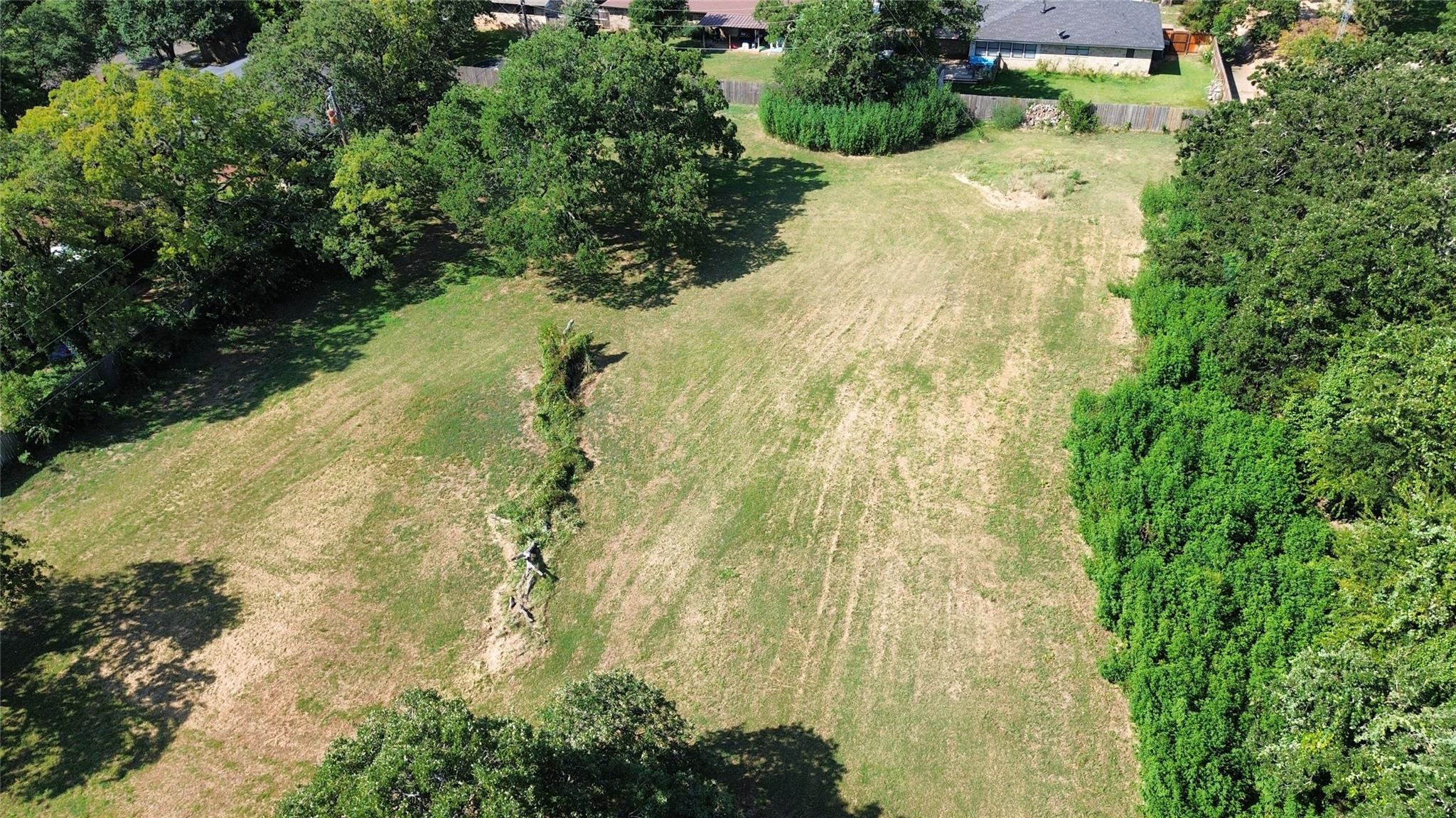main property photo 10