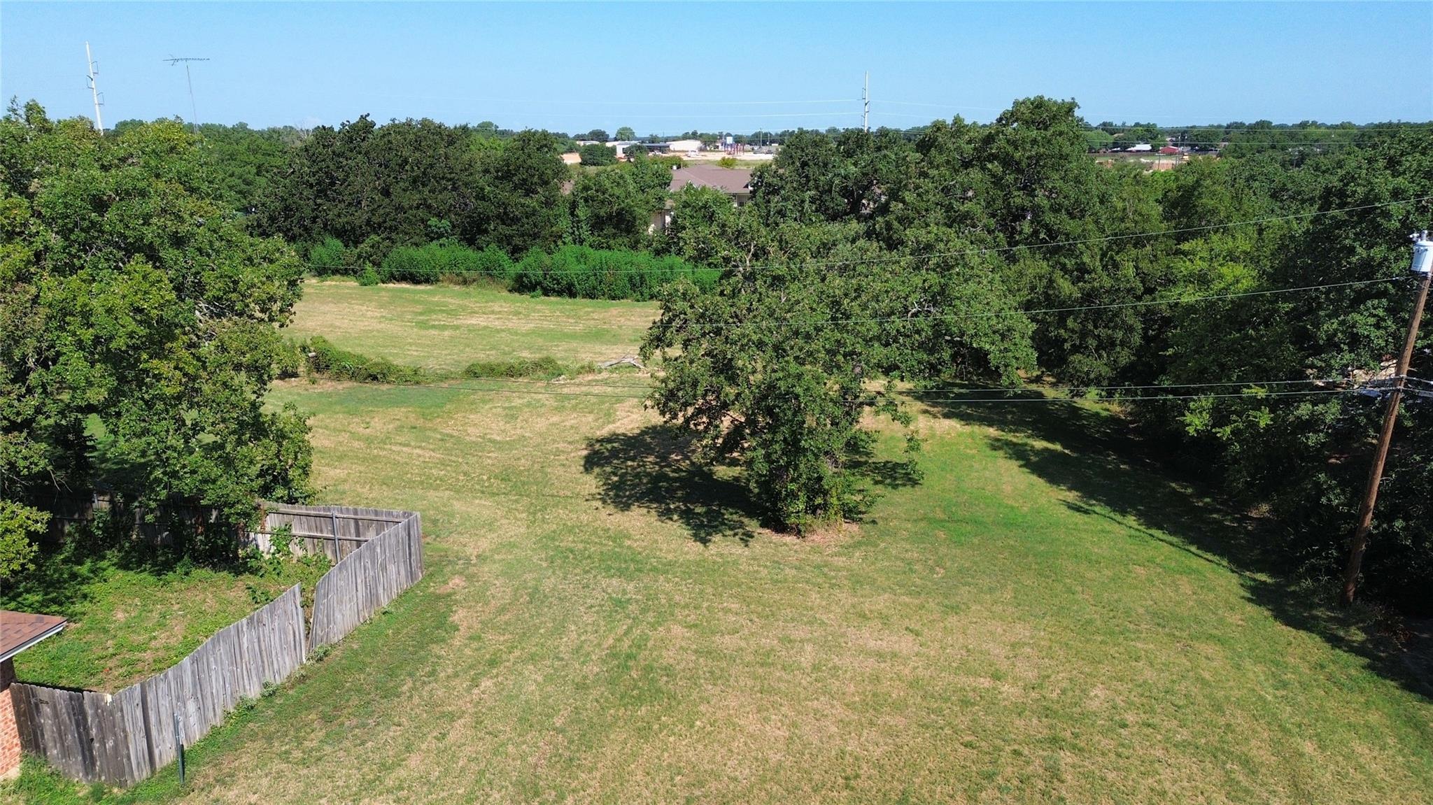main property photo 9