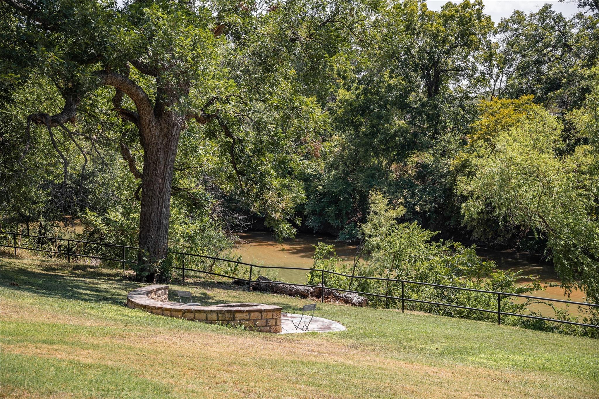main property photo 37