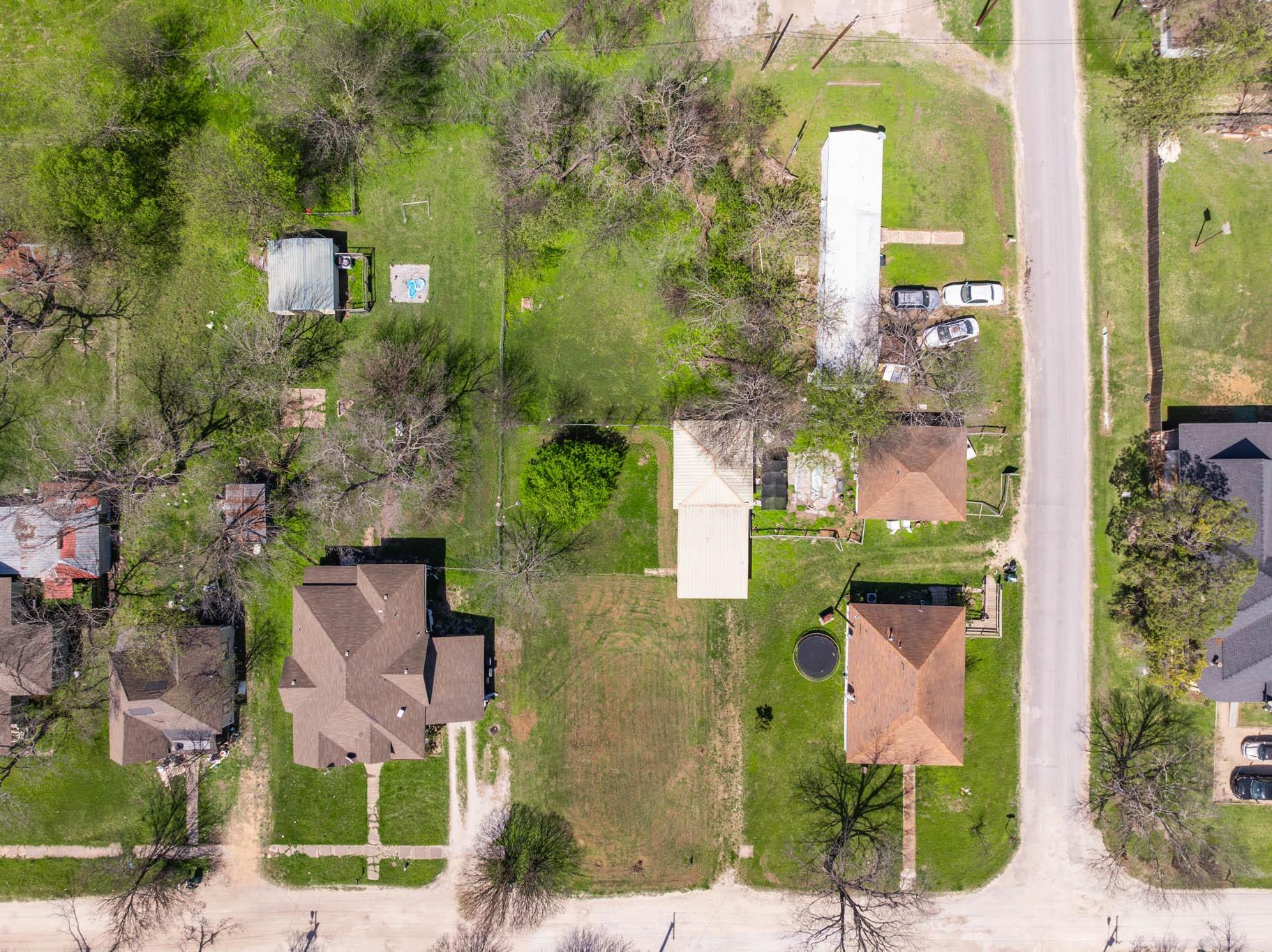 main property photo 11