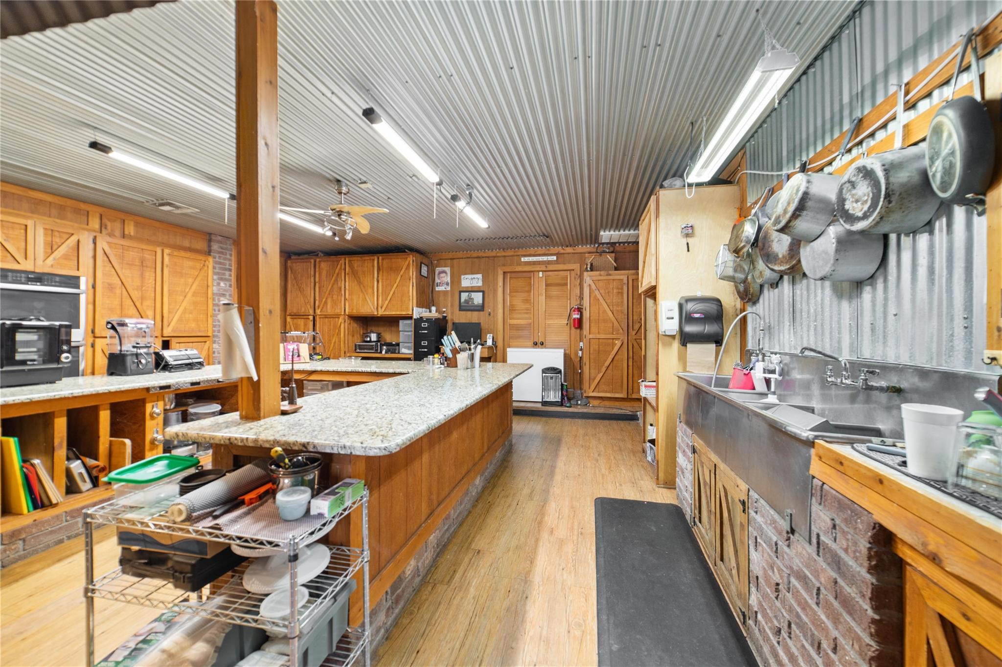 main property photo 17