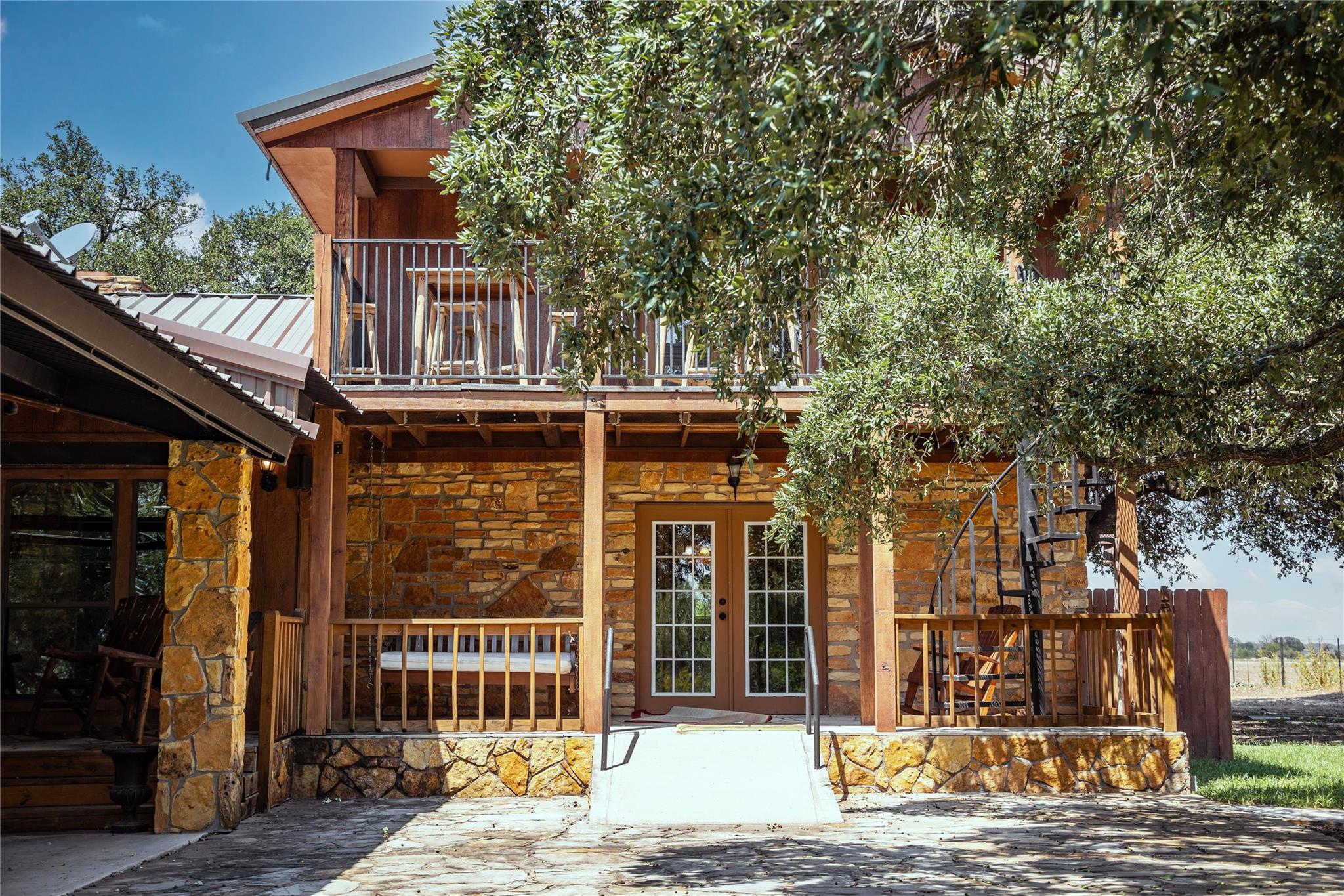 main property photo 21