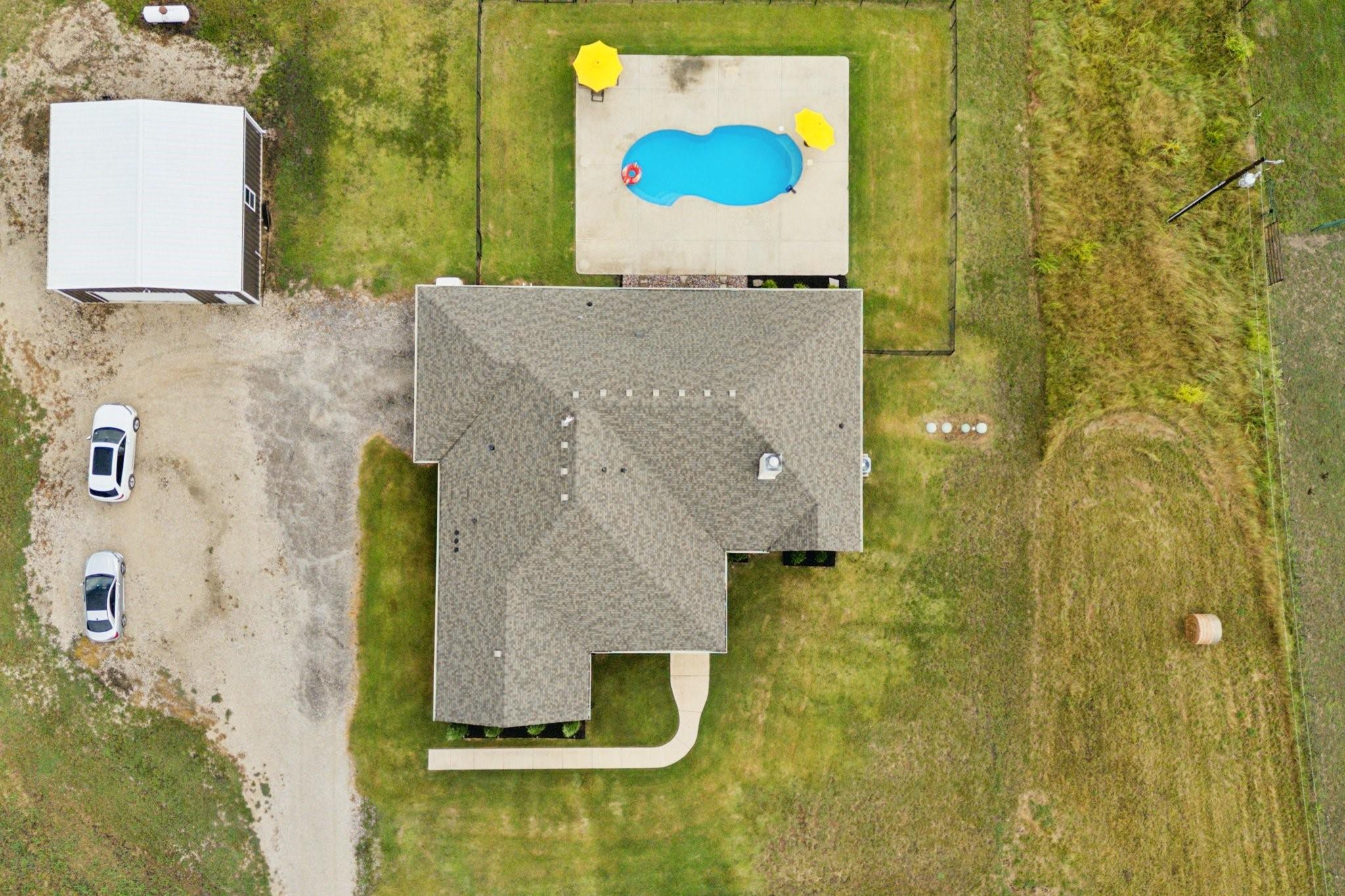 main property photo 37