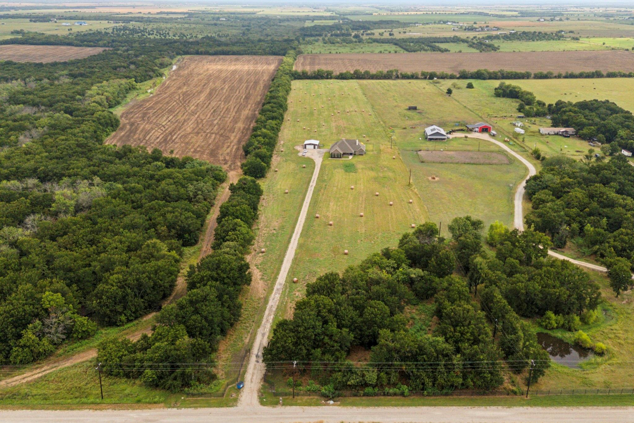main property photo 38