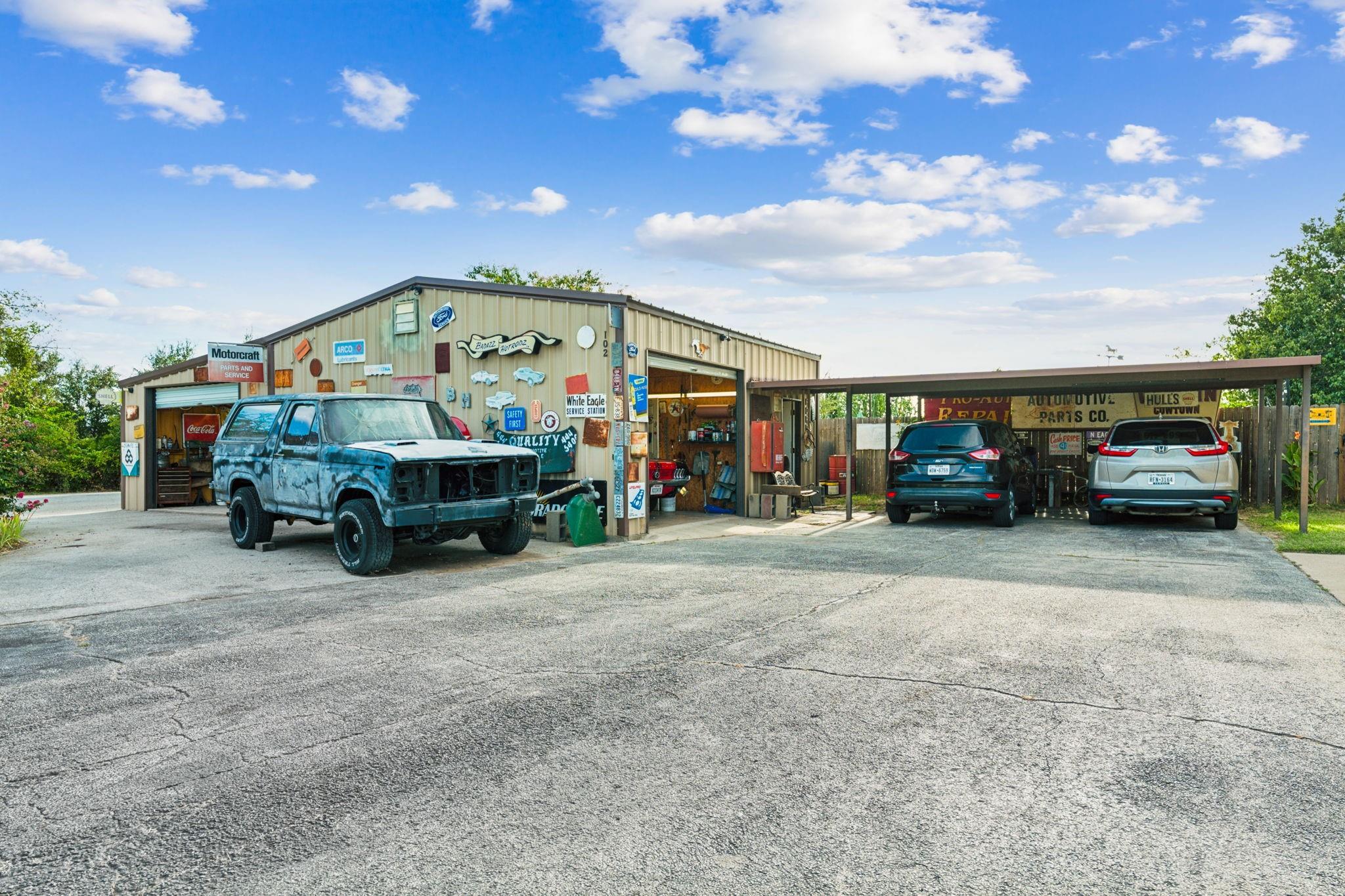 main property photo 28