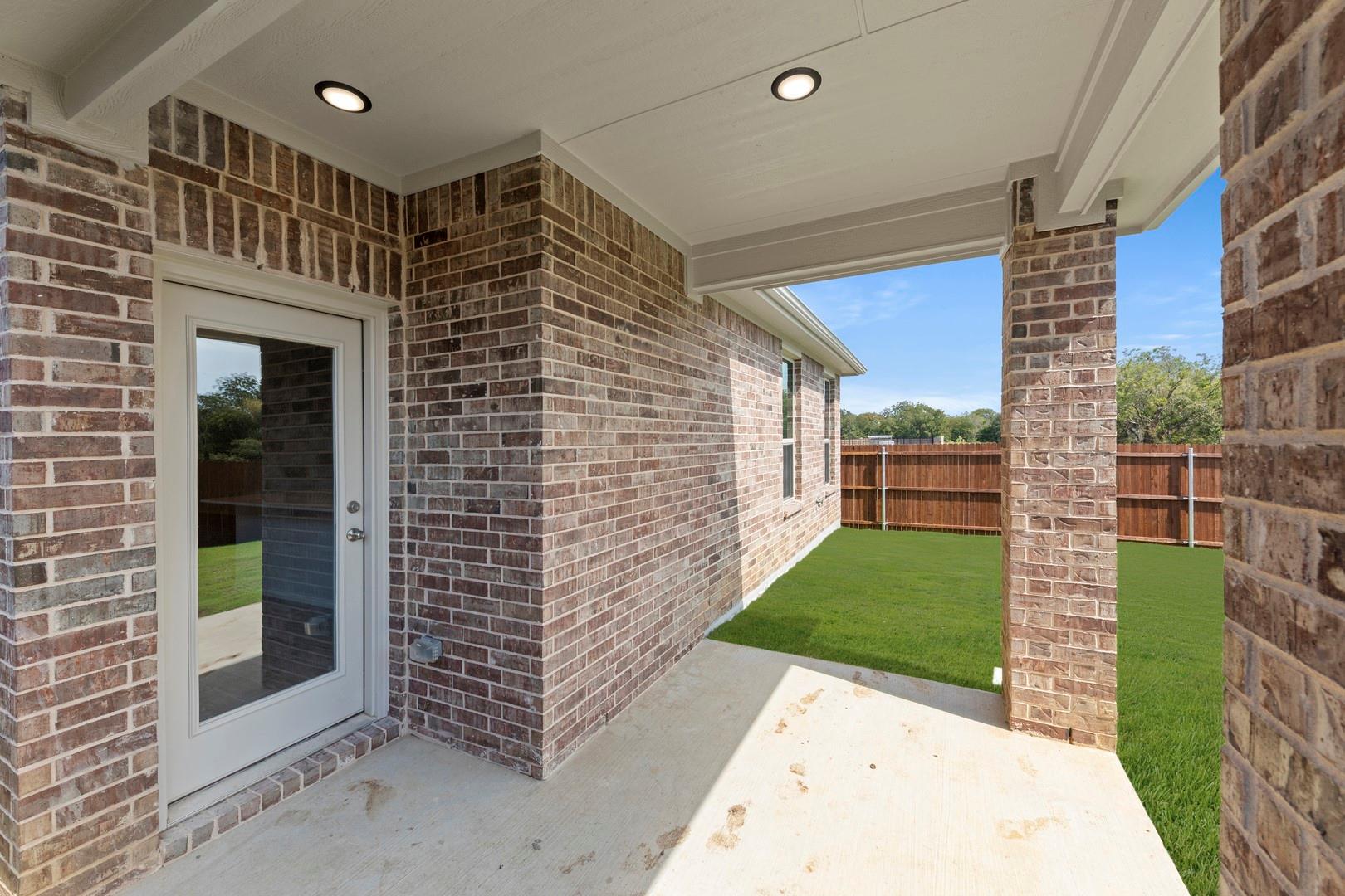 main property photo 37