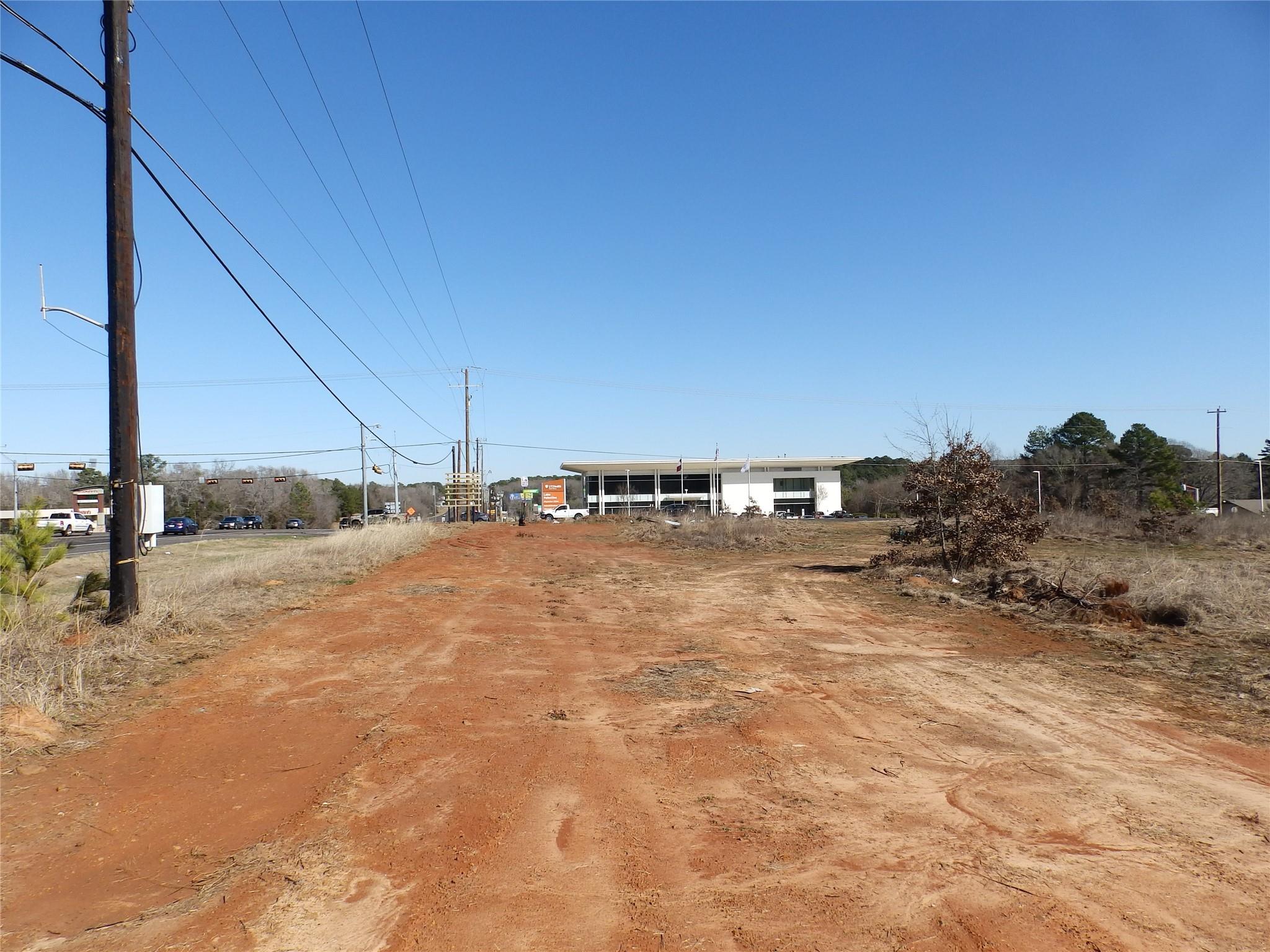 main property photo 11