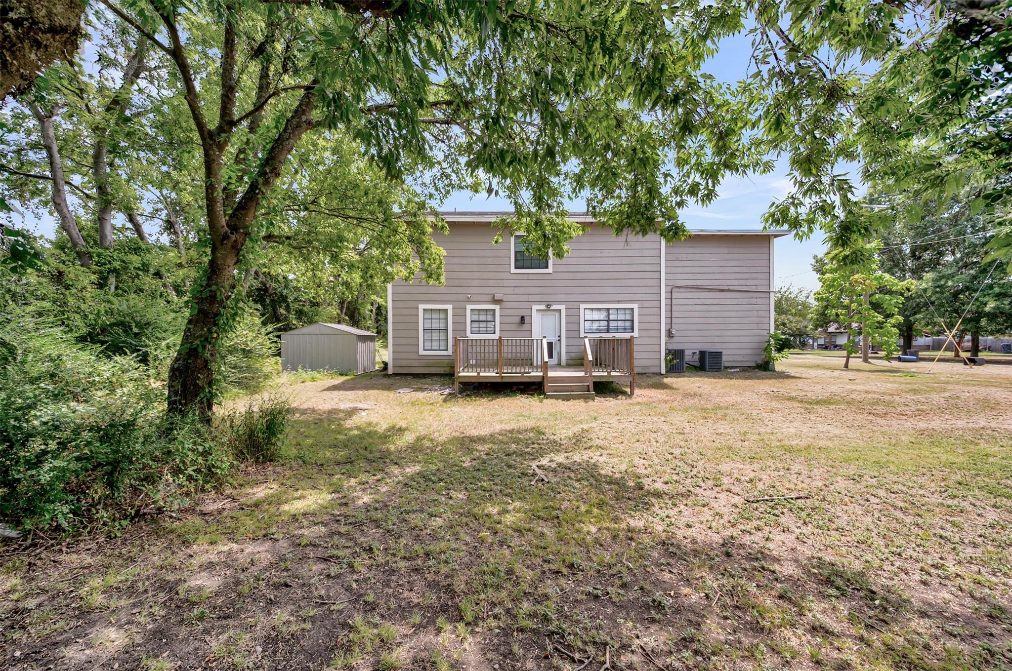 main property photo 34