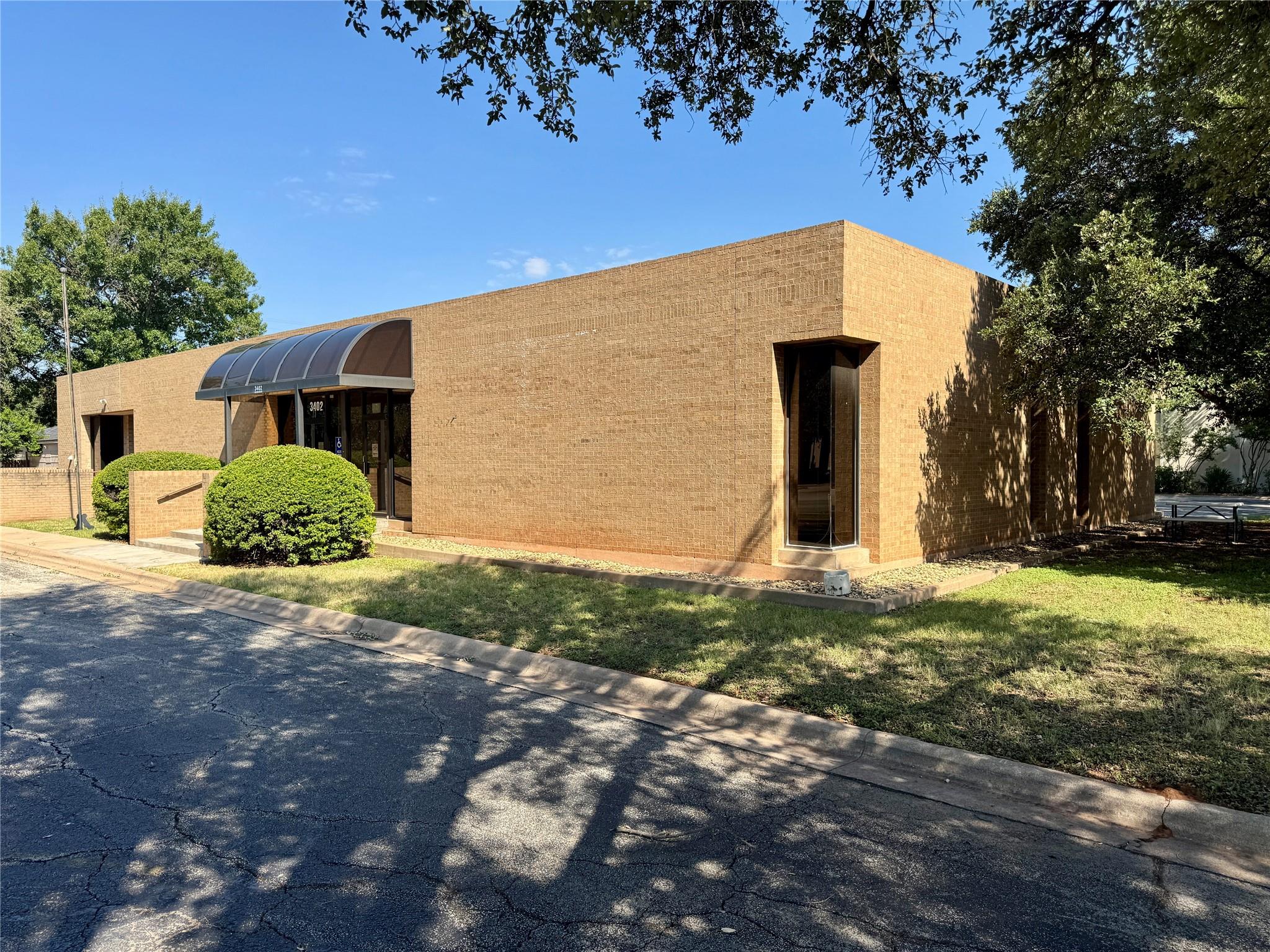 main property photo 27