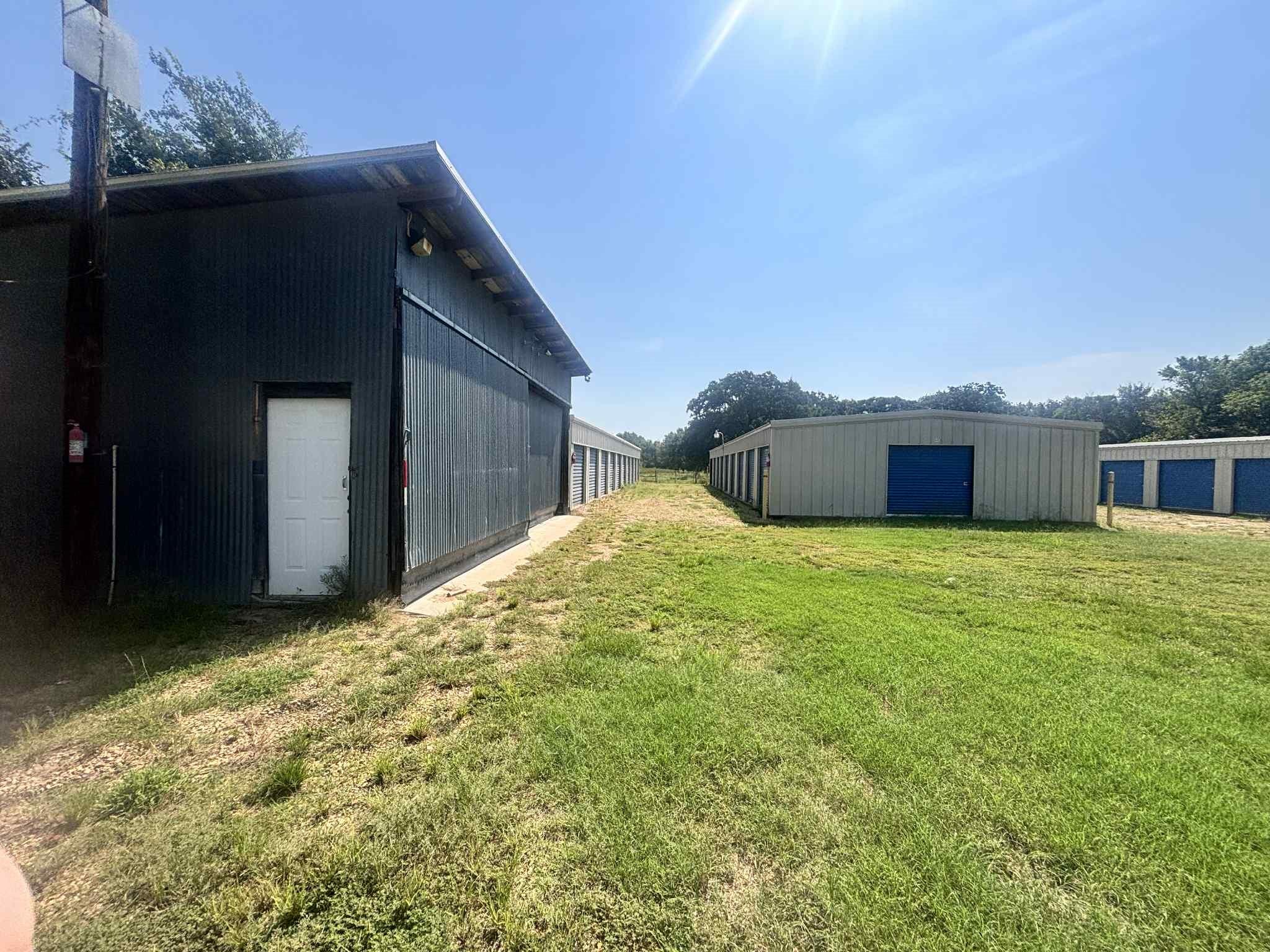 main property photo 9