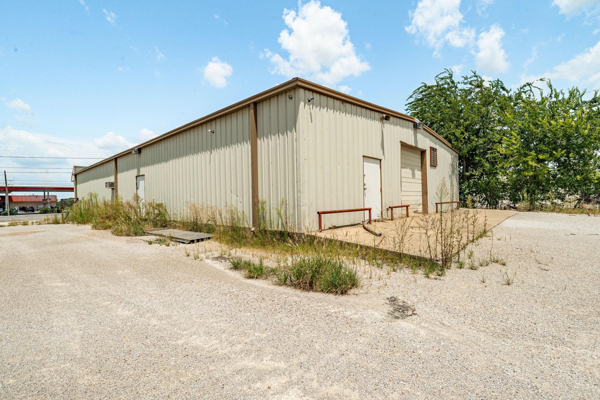 main property photo 26