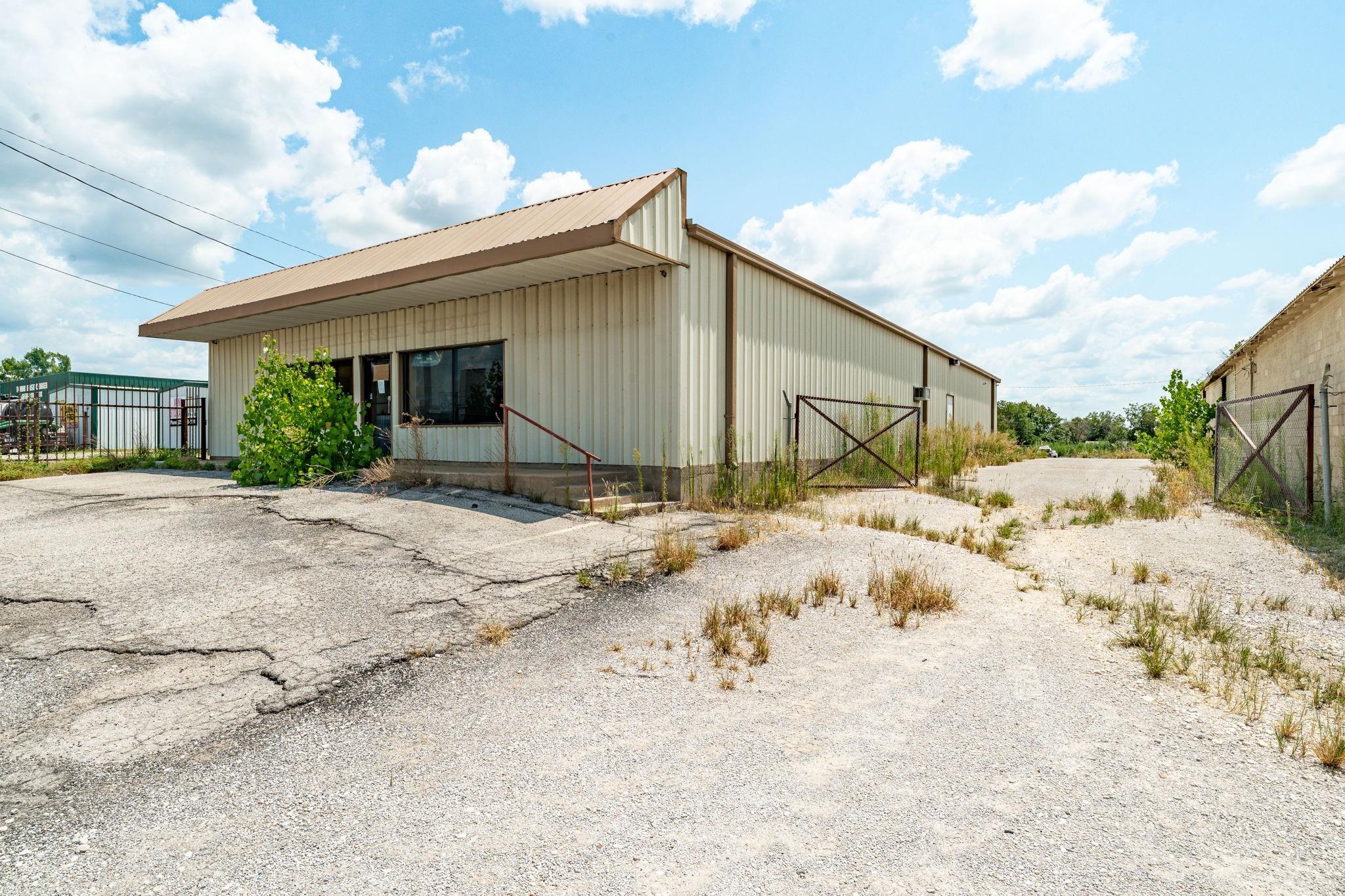 main property photo 3
