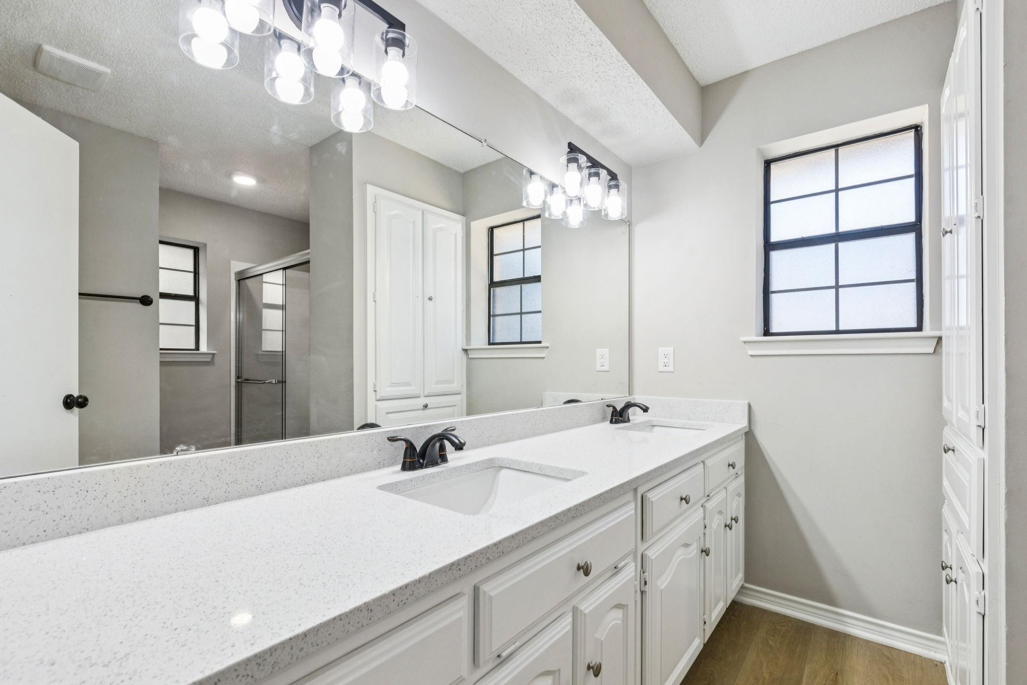 property viewer photo 20