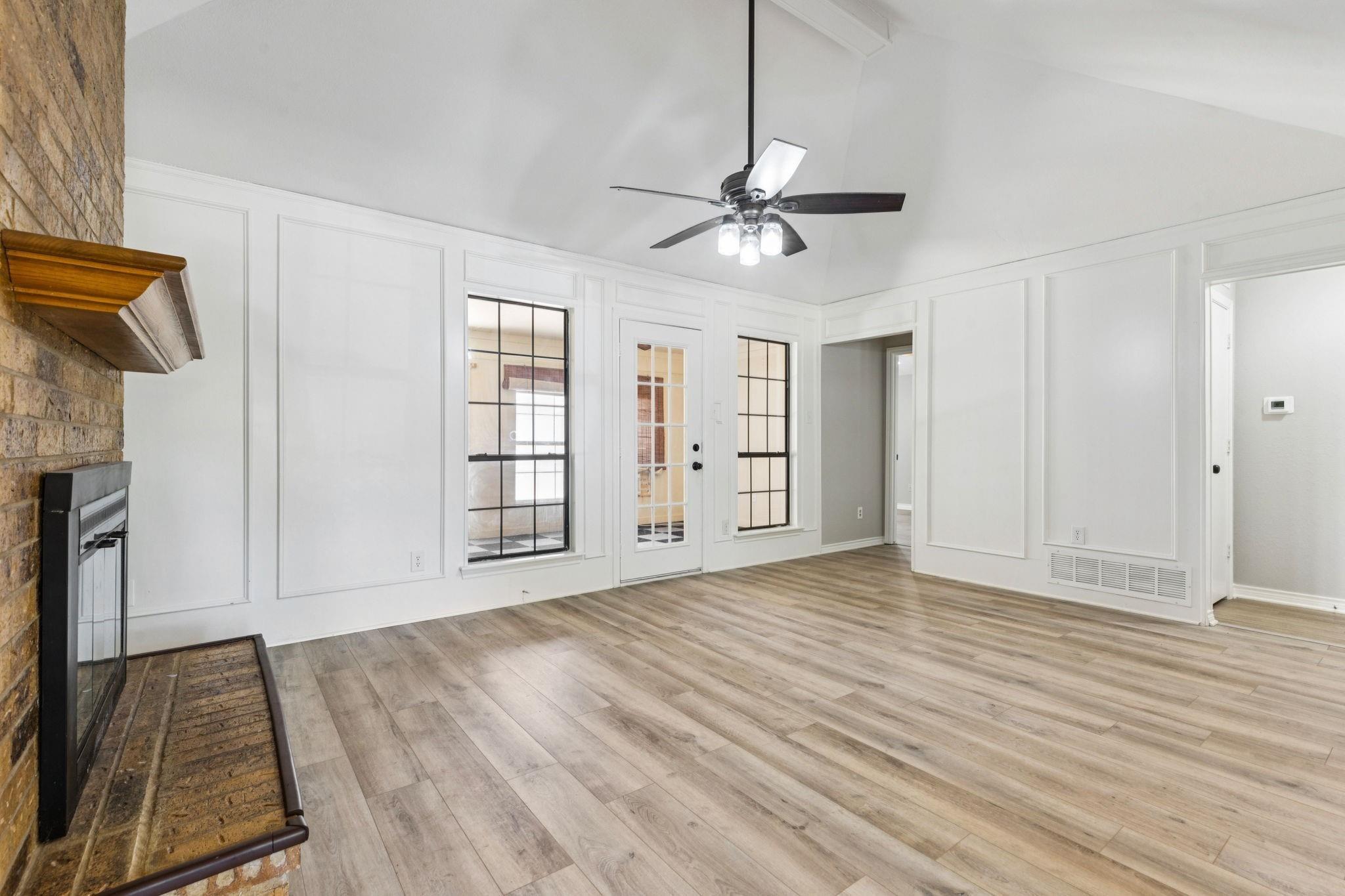 property viewer photo 5