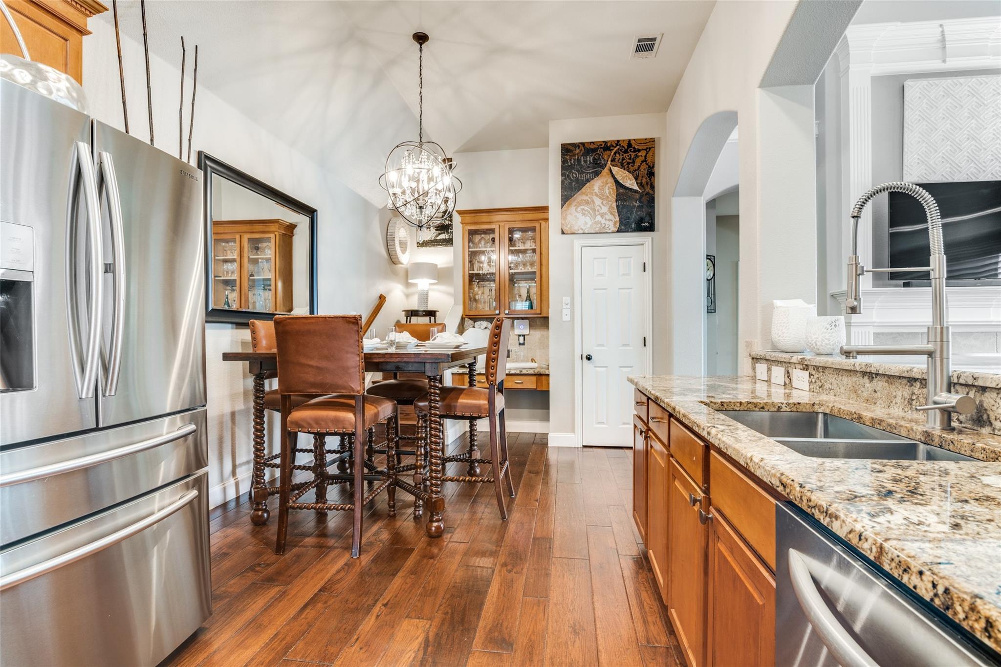 property viewer photo 10
