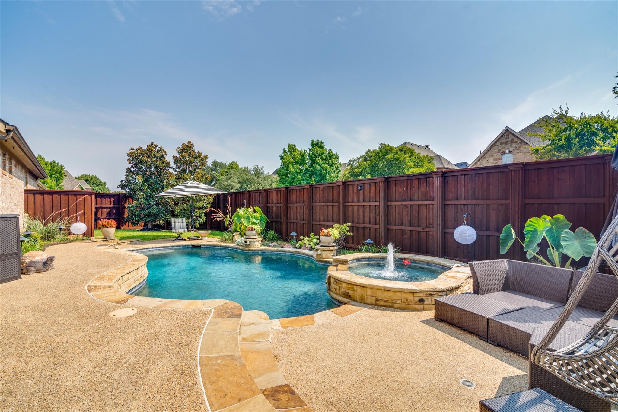 property viewer photo 3