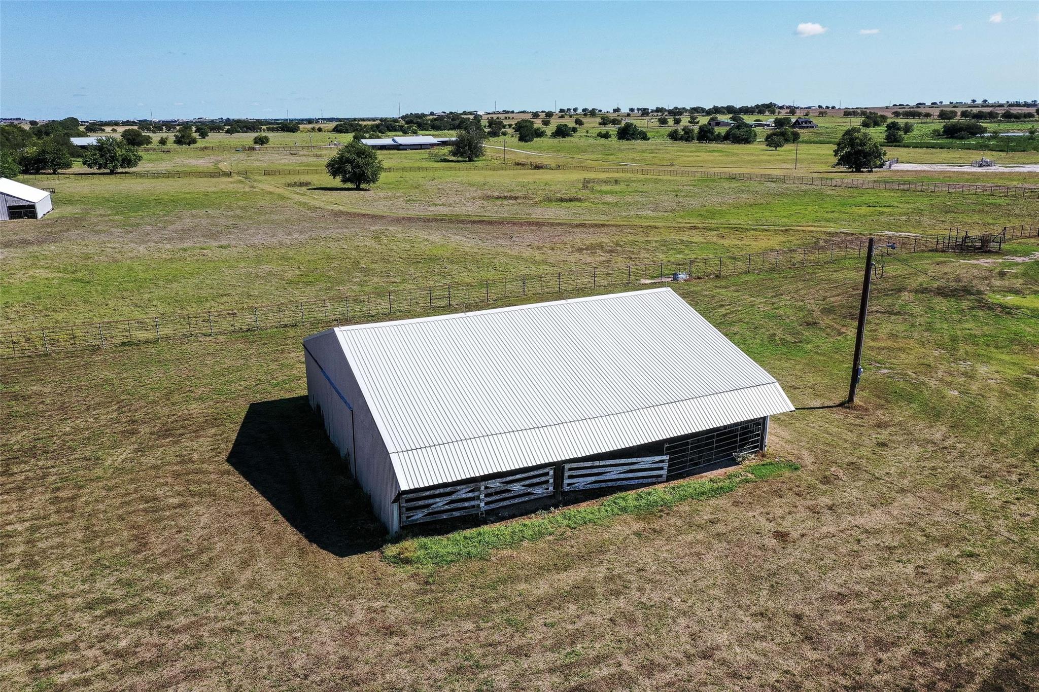 main property photo 33