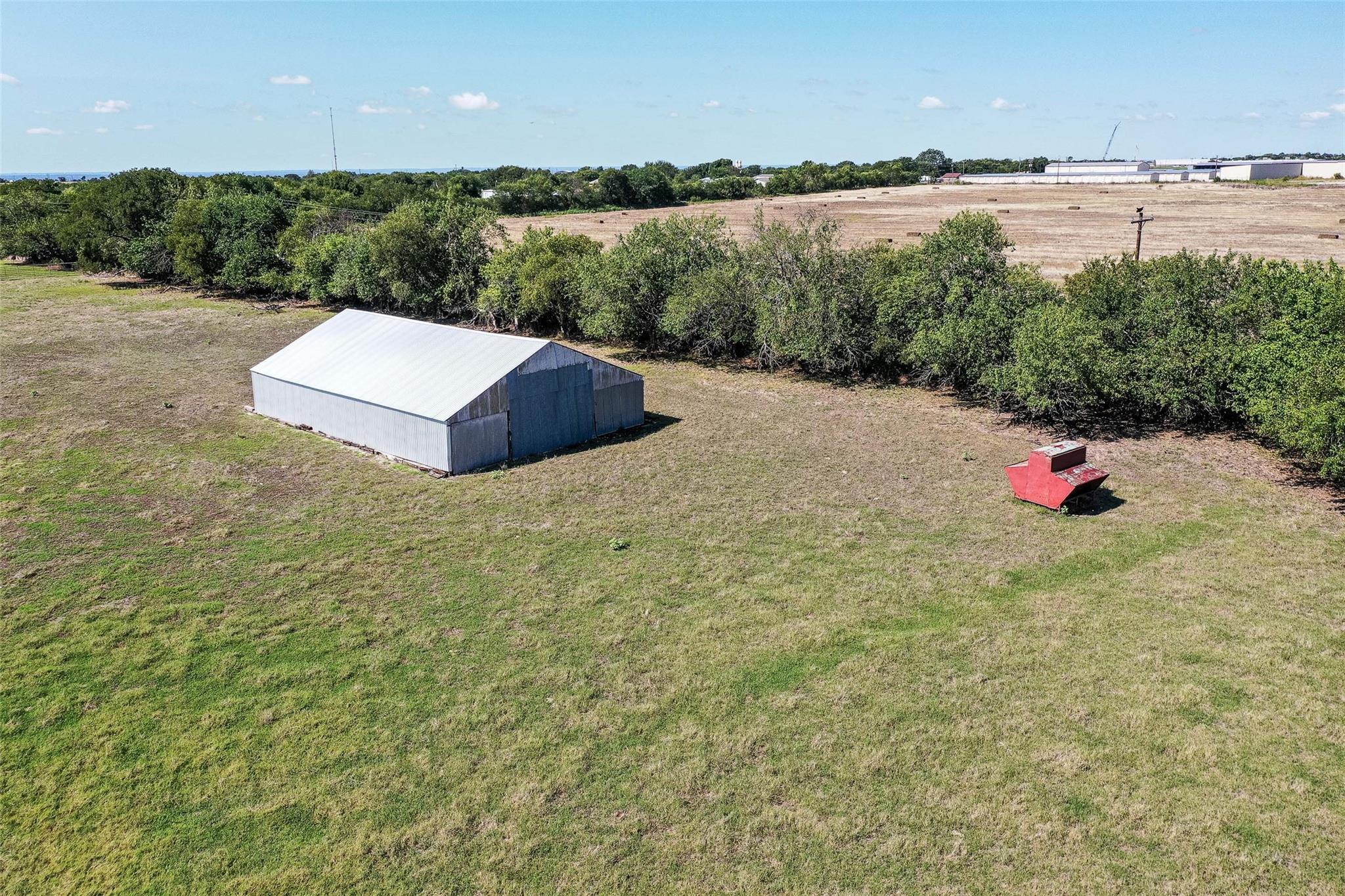 main property photo 36