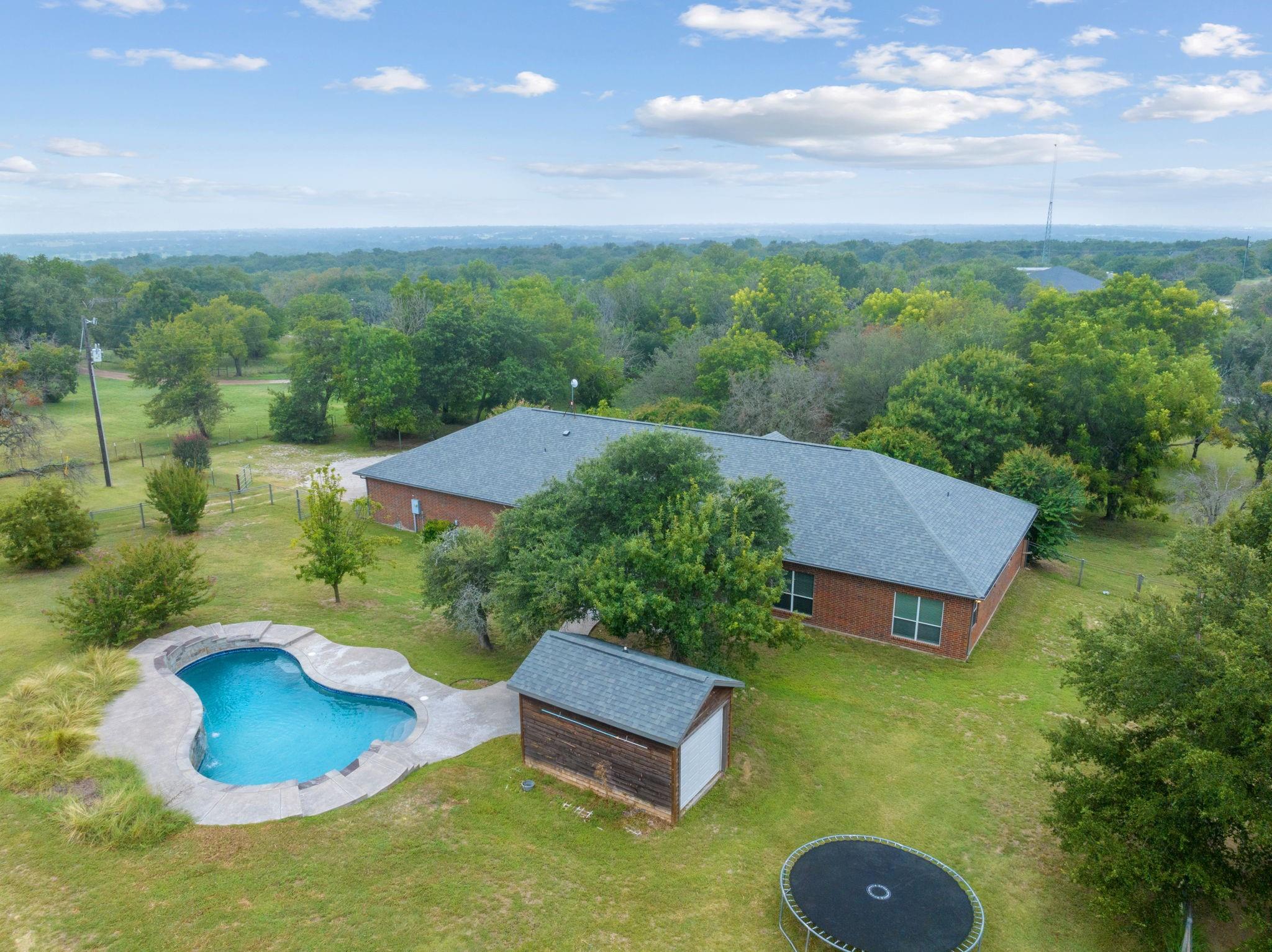 main property photo 35